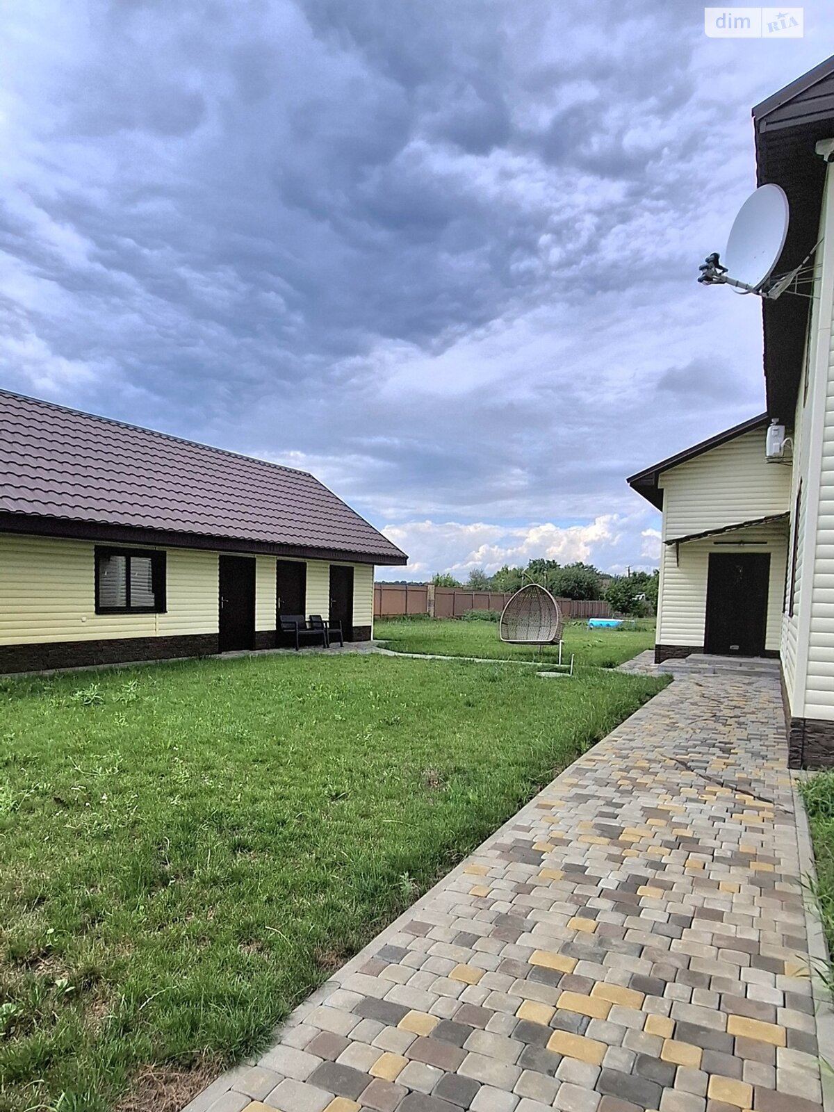 двоповерховий будинок, 280 кв. м, дерево и кирпич. Продаж у Вікторії фото 1 двоповерховий будинок, 280 кв. м, дерево и кирпич. Продаж у Вікторії фото 1
