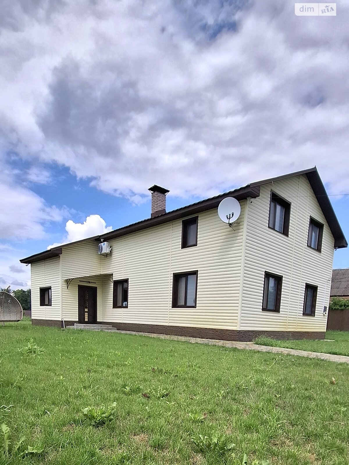 двоповерховий будинок, 280 кв. м, дерево и кирпич. Продаж у Вікторії фото 1 двоповерховий будинок, 280 кв. м, дерево и кирпич. Продаж у Вікторії фото 1