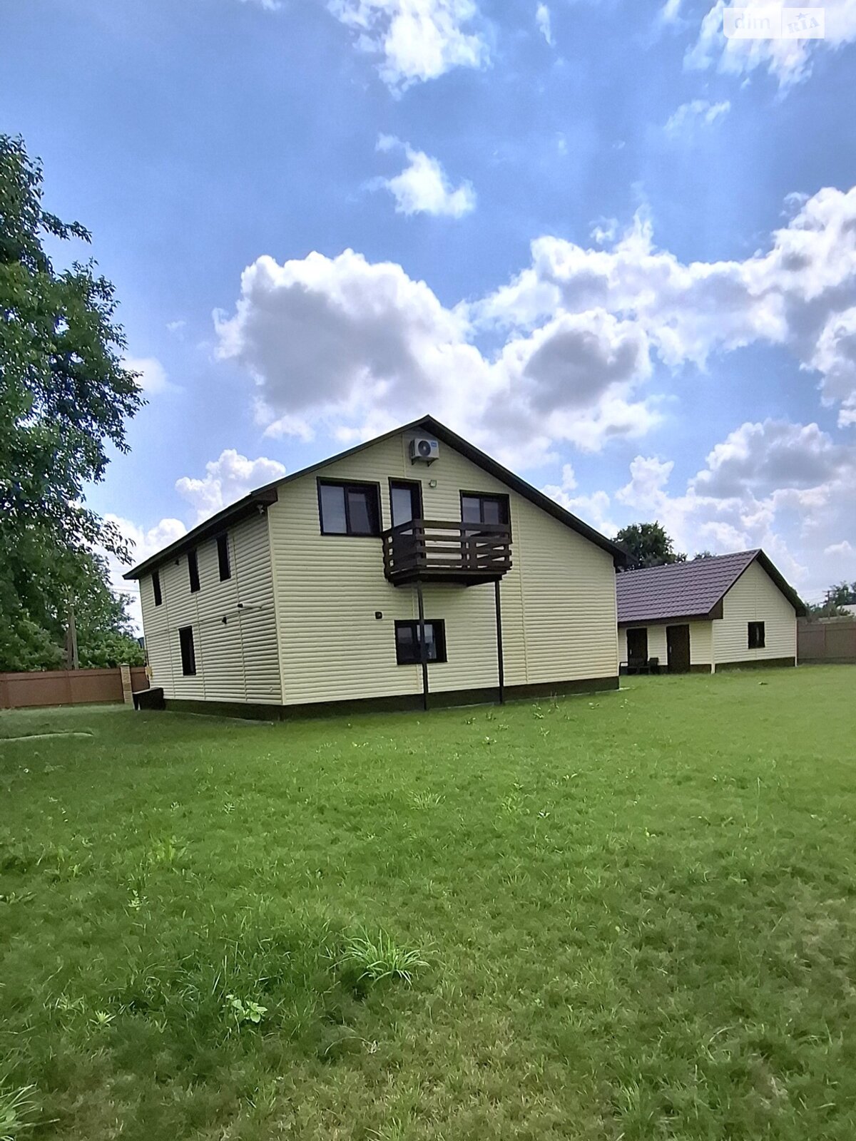 двоповерховий будинок, 280 кв. м, дерево и кирпич. Продаж у Вікторії фото 1 двоповерховий будинок, 280 кв. м, дерево и кирпич. Продаж у Вікторії фото 1