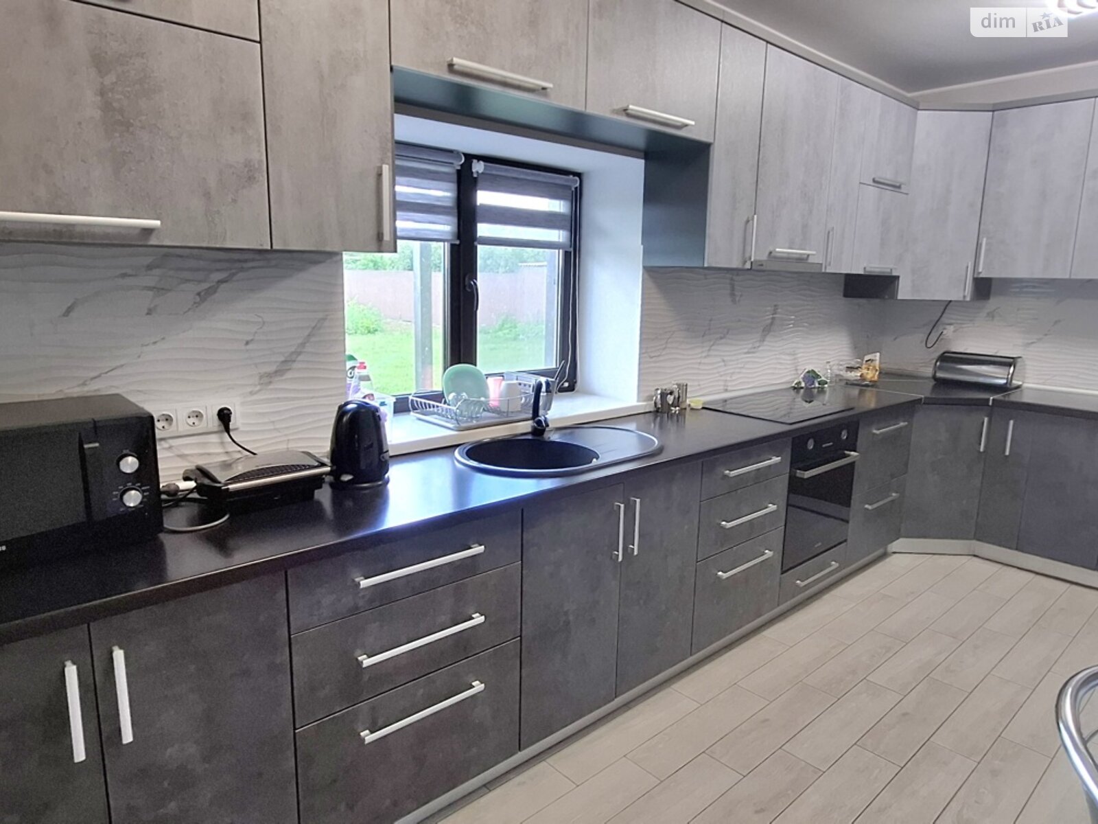 двоповерховий будинок, 280 кв. м, дерево и кирпич. Продаж у Вікторії фото 1 двоповерховий будинок, 280 кв. м, дерево и кирпич. Продаж у Вікторії фото 1