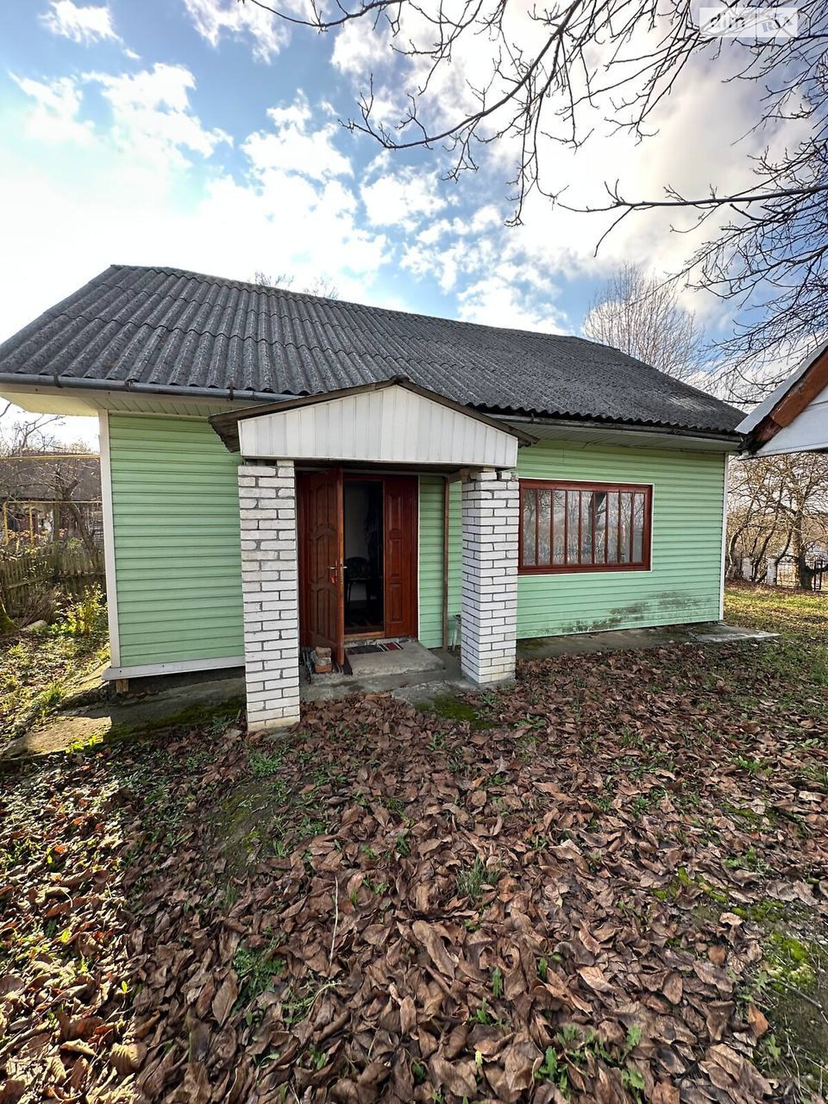 одноэтажный дом с ремонтом, 45.3 кв. м, дерево и кирпич. Продажа в Викторове фото 1