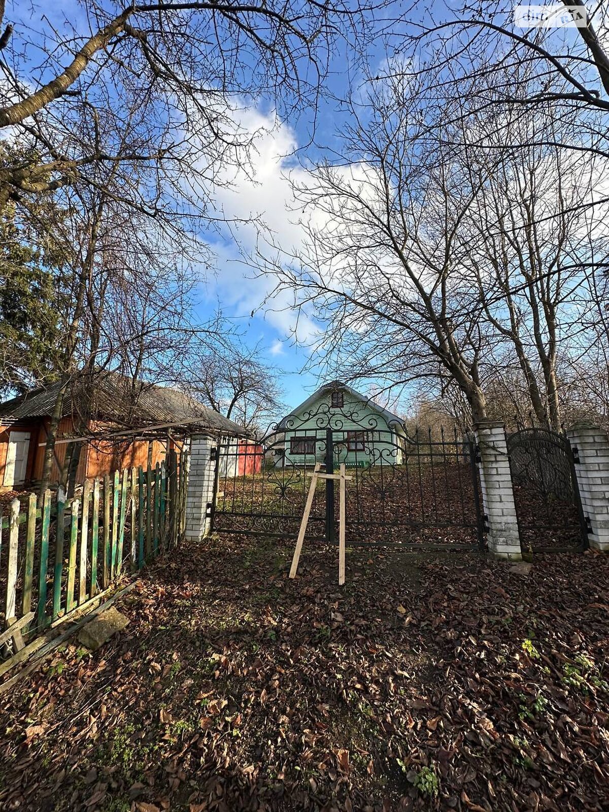 одноэтажный дом с ремонтом, 45.3 кв. м, дерево и кирпич. Продажа в Викторове фото 1