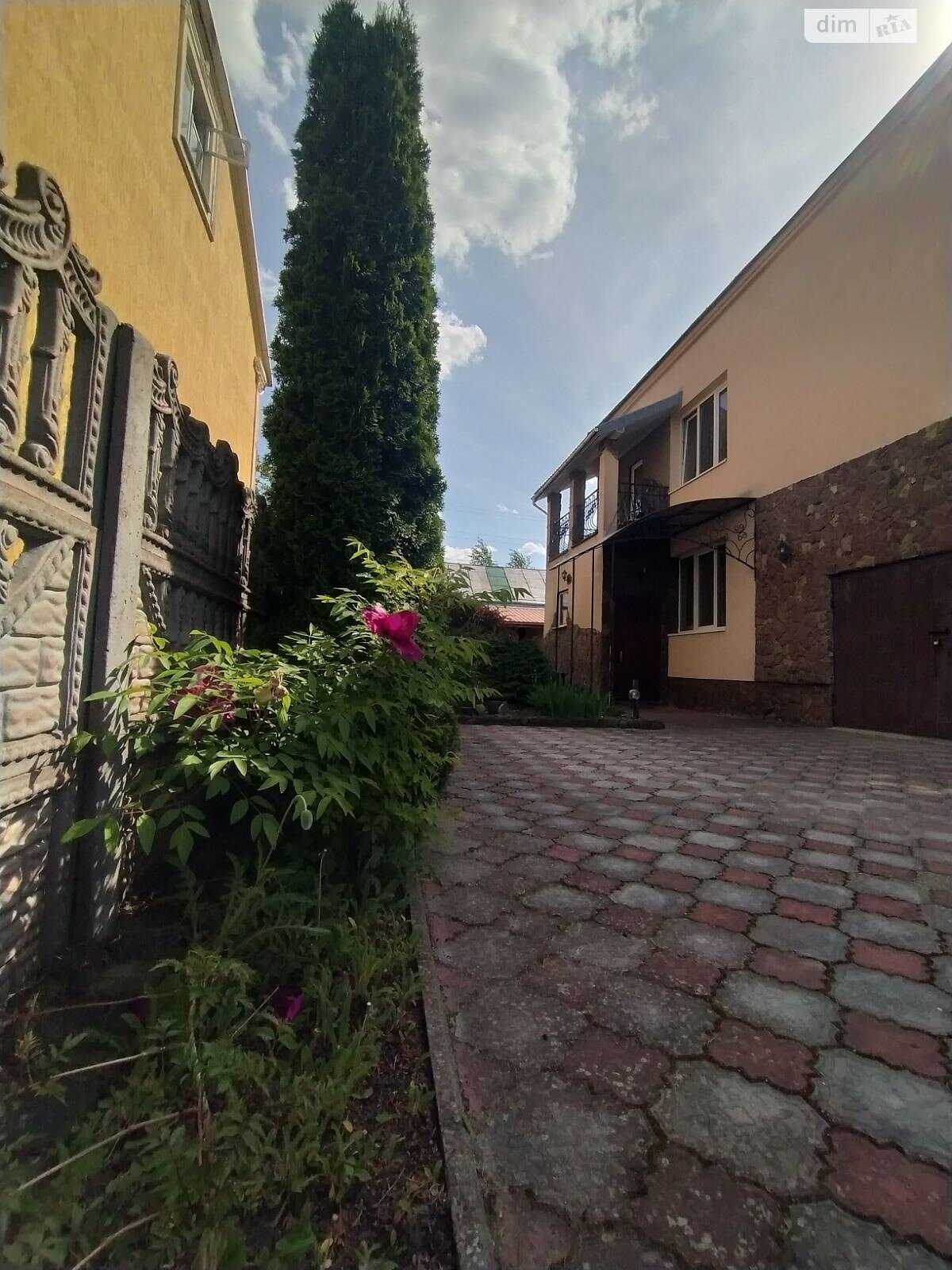 двухэтажный дом с балконом, 232 кв. м, кирпич. Продажа в Винниках фото 1 двухэтажный дом с балконом, 232 кв. м, кирпич. Продажа в Винниках фото 1