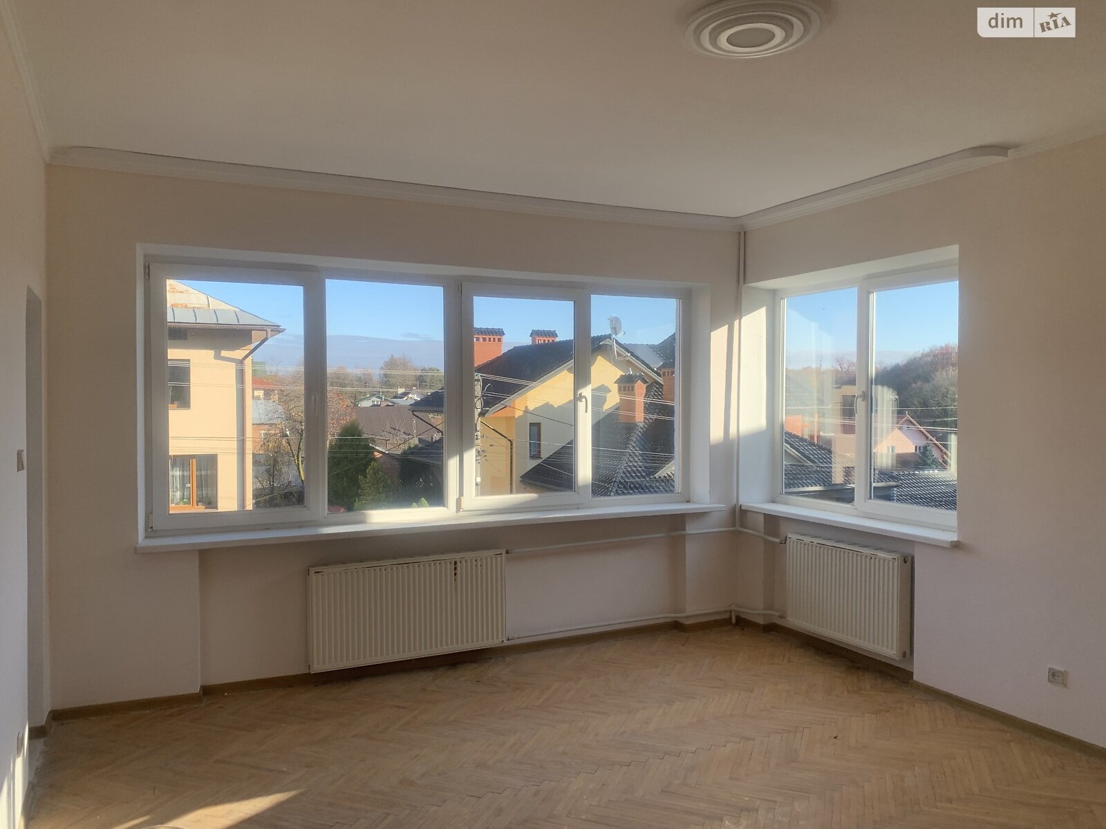 двоповерховий будинок з гаражем, 300 кв. м, кирпич. Продаж в Винниках, район Личаківський фото 1