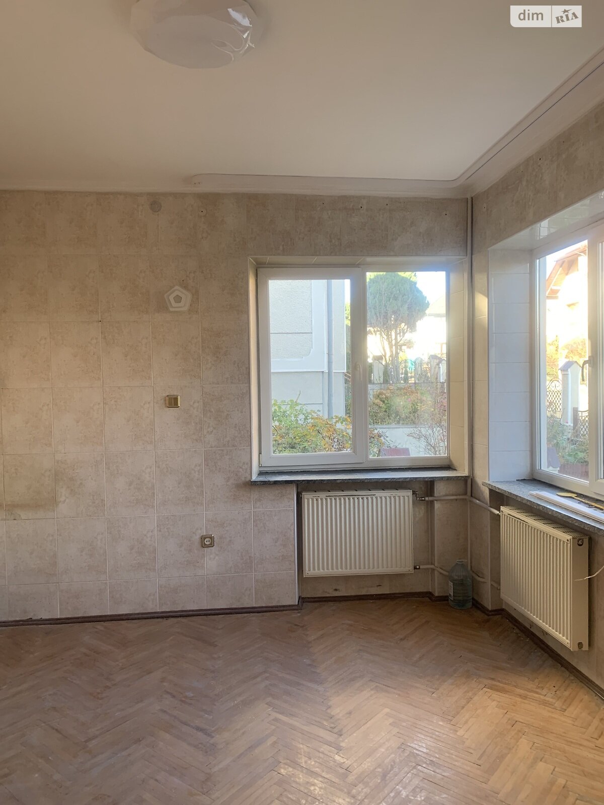 двоповерховий будинок з гаражем, 300 кв. м, кирпич. Продаж в Винниках, район Личаківський фото 1