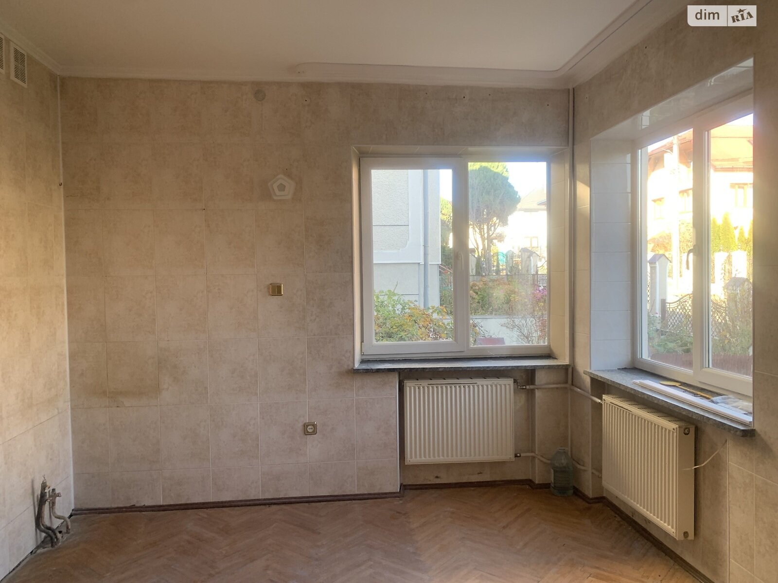 двоповерховий будинок з гаражем, 300 кв. м, кирпич. Продаж в Винниках, район Личаківський фото 1