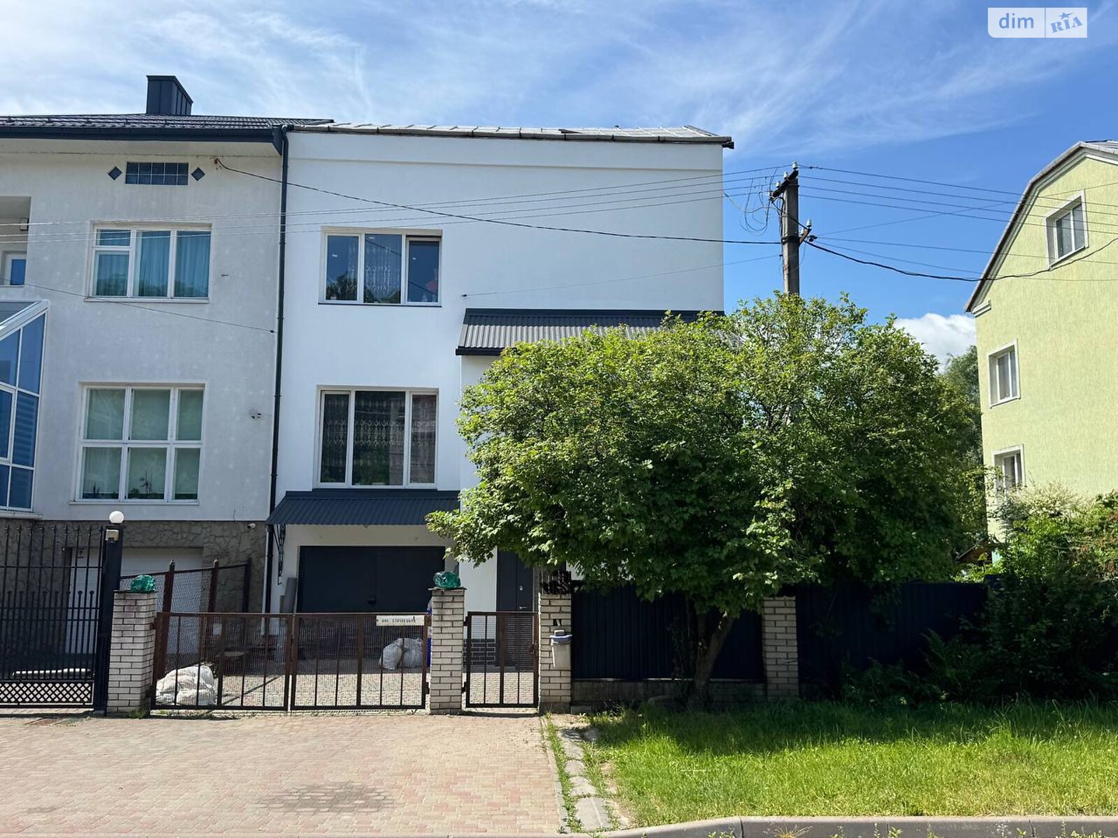 трехэтажный дом, 218.5 кв. м, кирпич. Продажа в Винниках район Лычаковский фото 1 трехэтажный дом, 218.5 кв. м, кирпич. Продажа в Винниках район Лычаковский фото 1