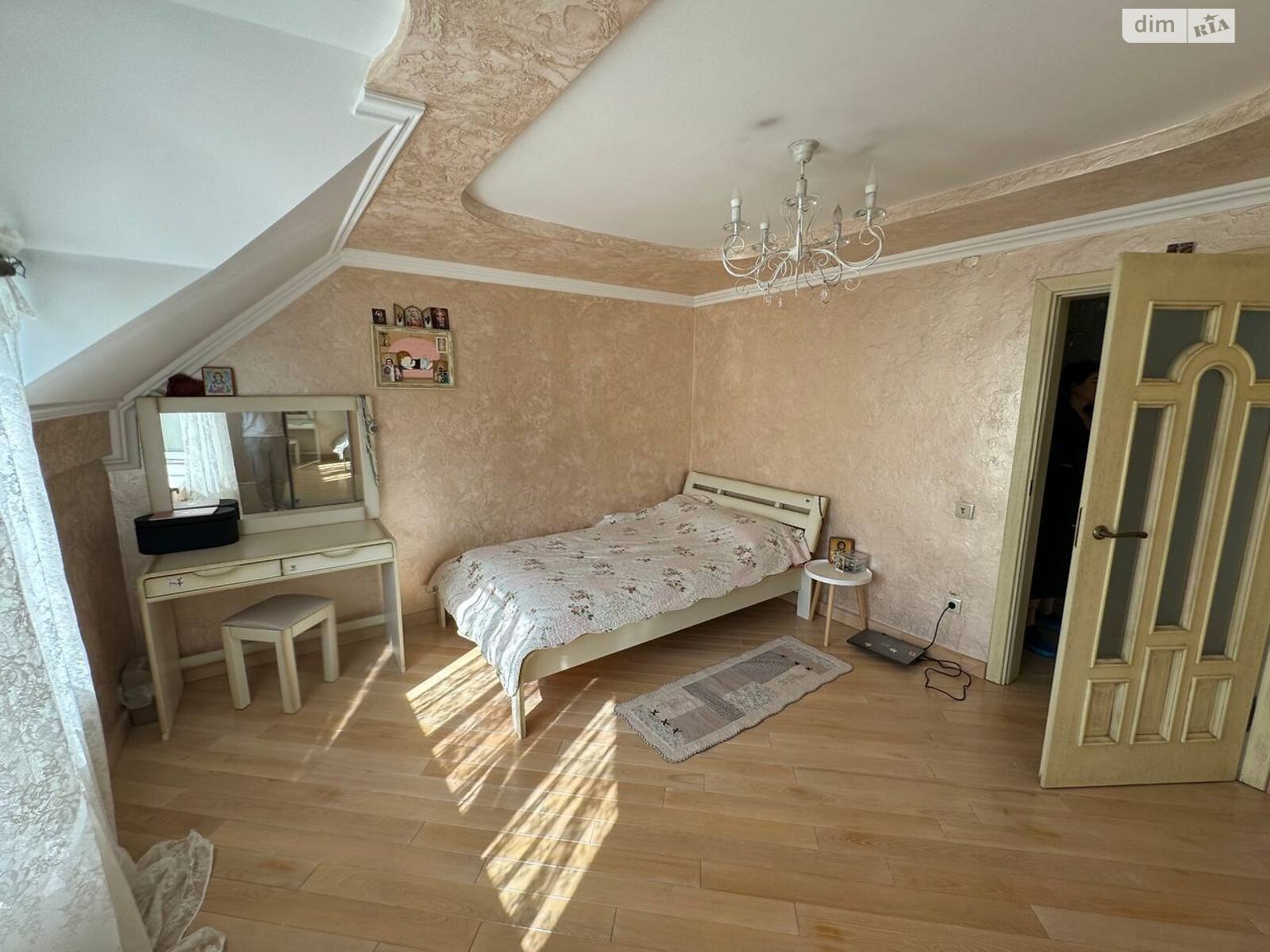 двухэтажный дом с верандой, 263.5 кв. м, кирпич. Продажа в Винниках район Лычаковский фото 1 двухэтажный дом с верандой, 263.5 кв. м, кирпич. Продажа в Винниках район Лычаковский фото 1