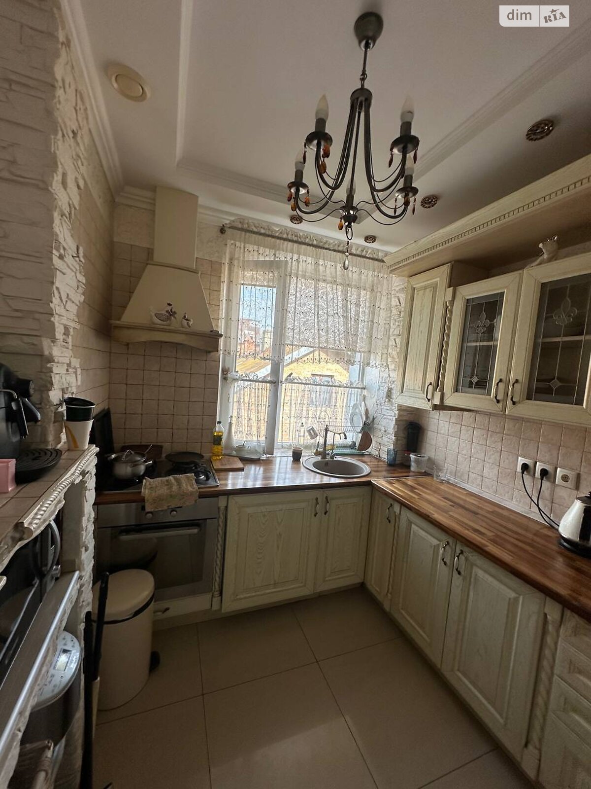 двухэтажный дом с балконом, 263 кв. м, кирпич. Продажа в Винниках район Лычаковский фото 1 двухэтажный дом с балконом, 263 кв. м, кирпич. Продажа в Винниках район Лычаковский фото 1