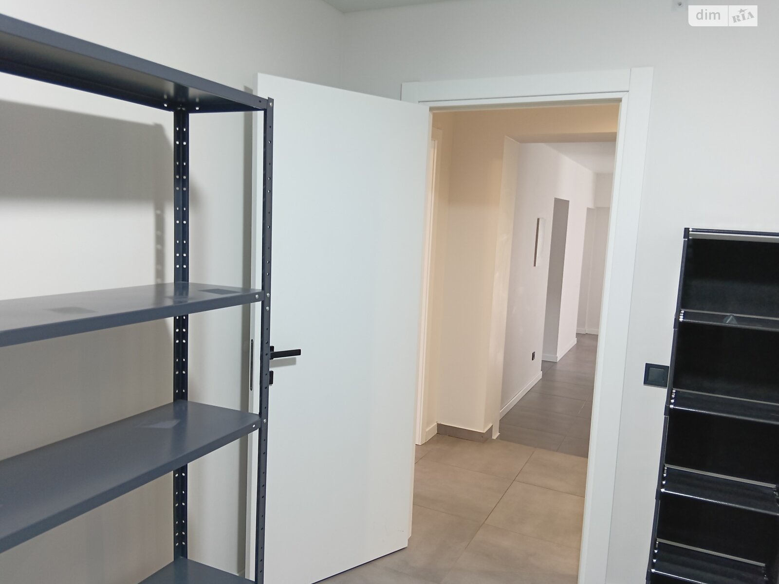 триповерховий будинок з ремонтом, 348 кв. м, кирпич. Продаж у Винниках фото 1 триповерховий будинок з ремонтом, 348 кв. м, кирпич. Продаж у Винниках фото 1