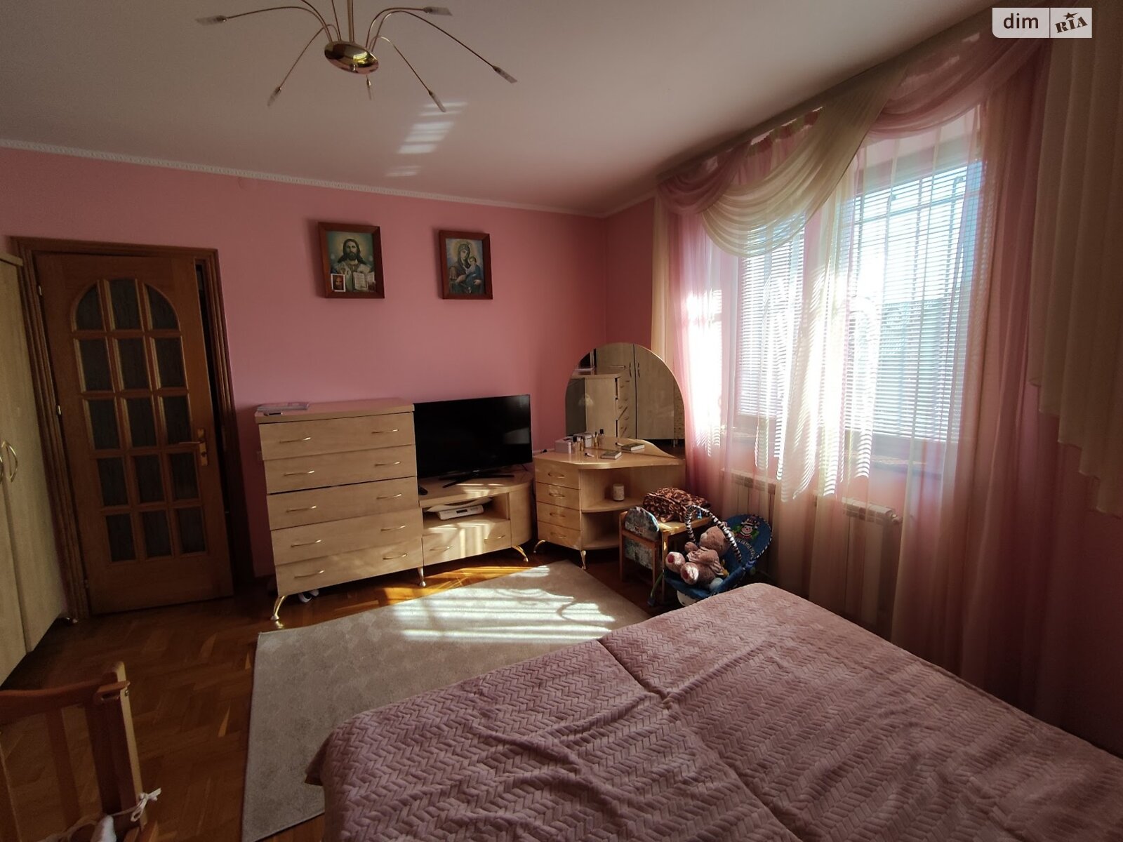 триповерховий будинок з гаражем, 300 кв. м, цегла. Продаж у Винниках фото 1