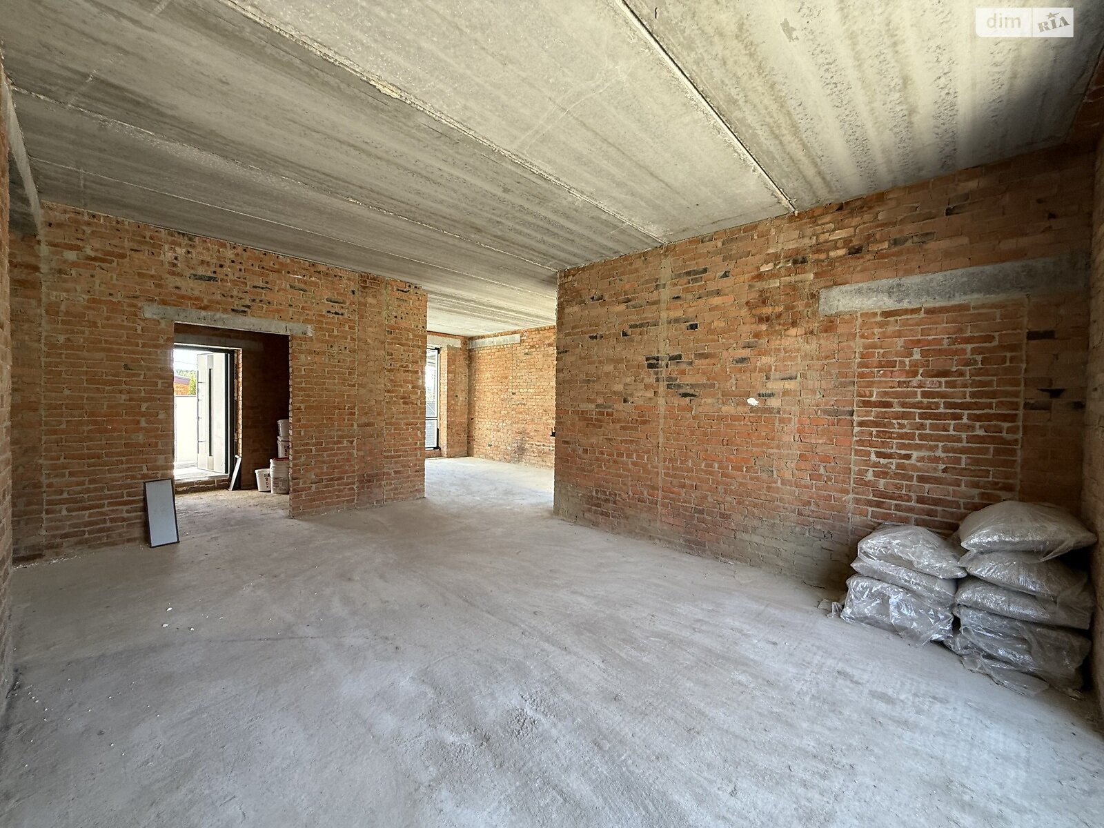 двухэтажный дом, 170 кв. м, кирпич. Продажа в Прибужскому фото 1