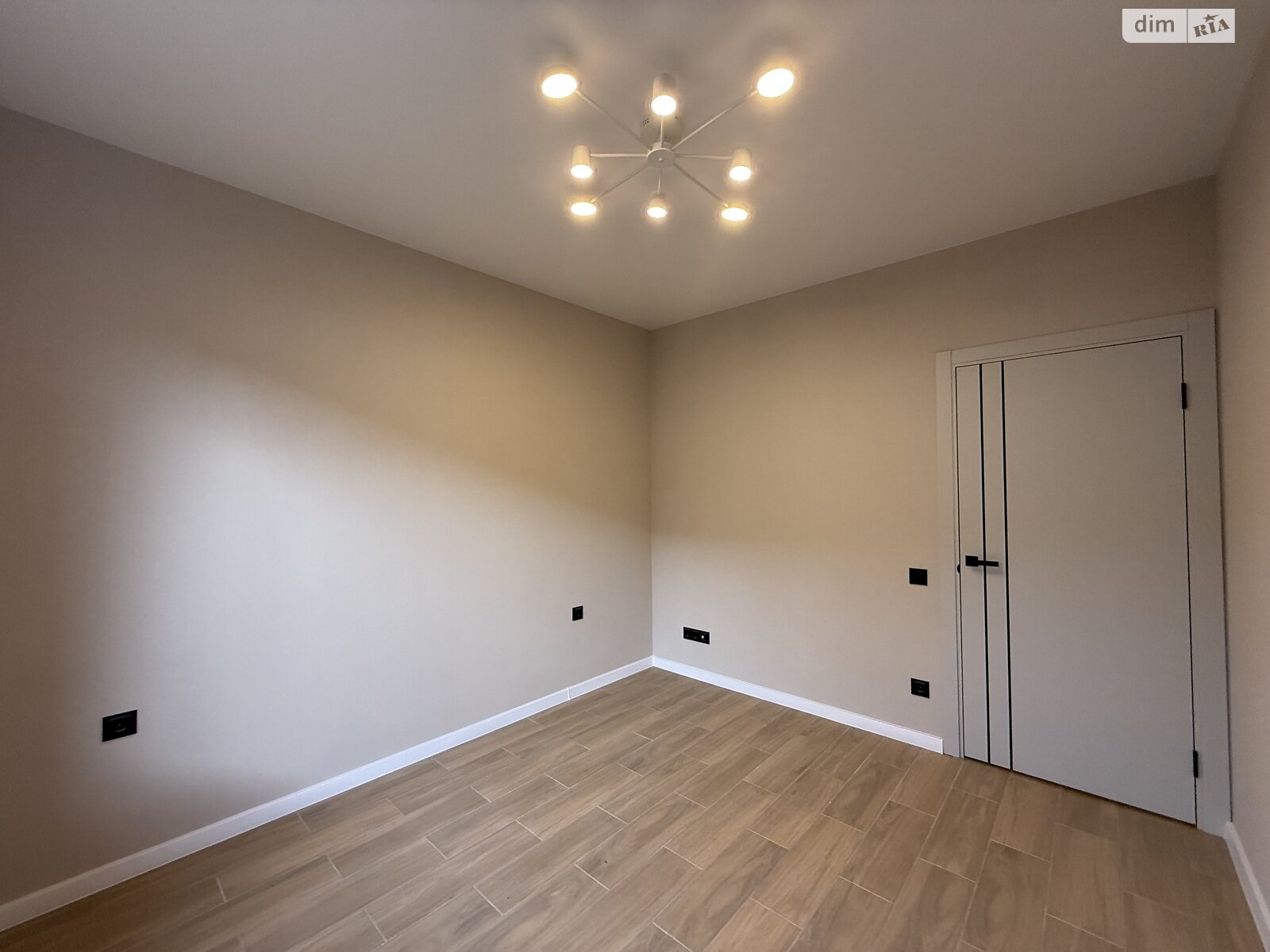 одноэтажный дом с отоплением, 112 кв. м, кирпич. Продажа в Виннице район Академический фото 1 одноэтажный дом с отоплением, 112 кв. м, кирпич. Продажа в Виннице район Академический фото 1