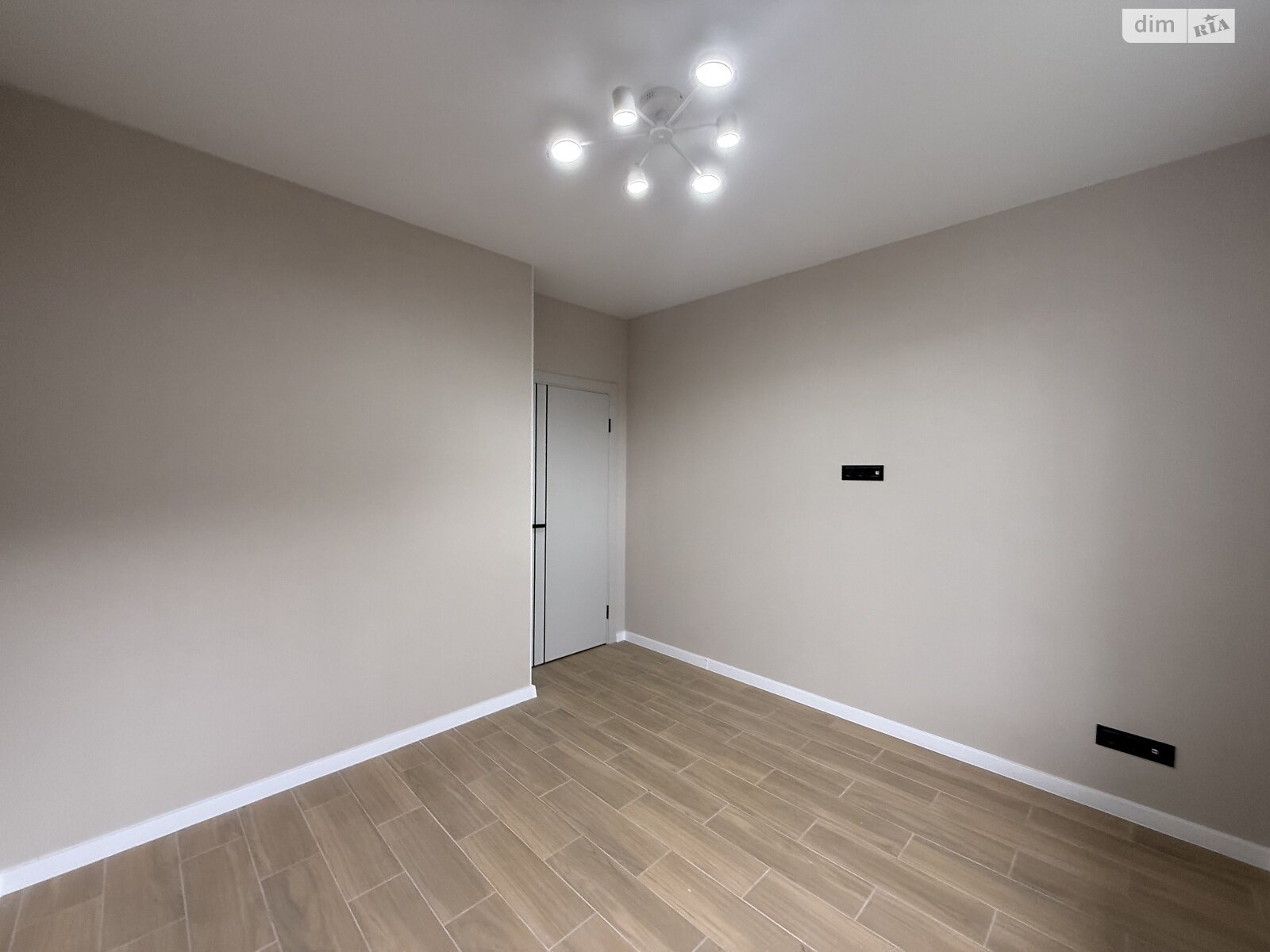 одноэтажный дом с отоплением, 112 кв. м, кирпич. Продажа в Виннице район Академический фото 1 одноэтажный дом с отоплением, 112 кв. м, кирпич. Продажа в Виннице район Академический фото 1