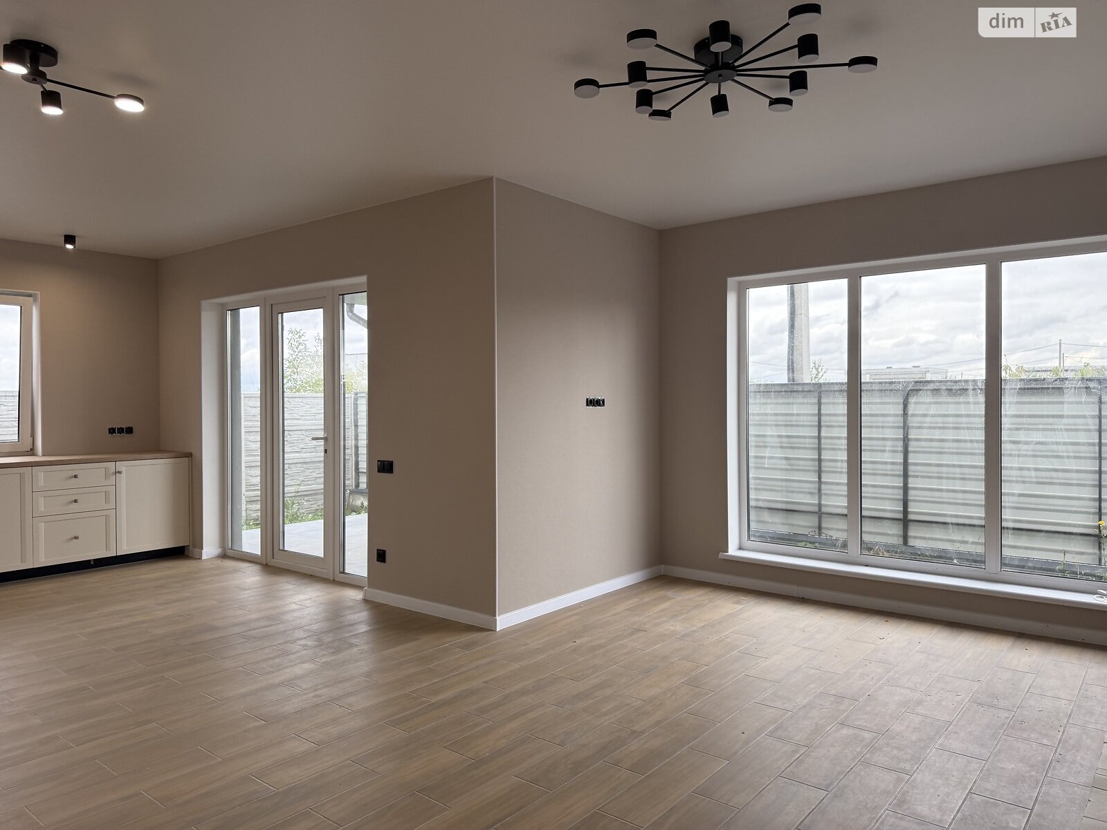 одноэтажный дом с отоплением, 112 кв. м, кирпич. Продажа в Виннице район Академический фото 1 одноэтажный дом с отоплением, 112 кв. м, кирпич. Продажа в Виннице район Академический фото 1