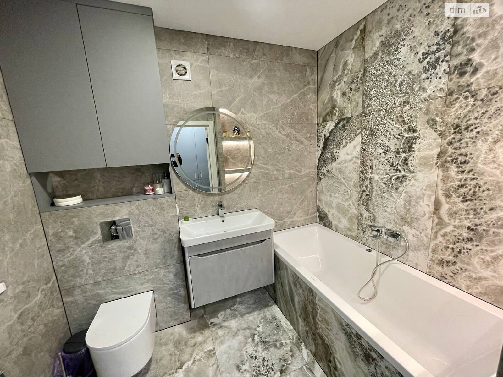 двухэтажный дом, 106.8 кв. м, кирпич. Продажа в Зарванцах фото 1 двухэтажный дом, 106.8 кв. м, кирпич. Продажа в Зарванцах фото 1