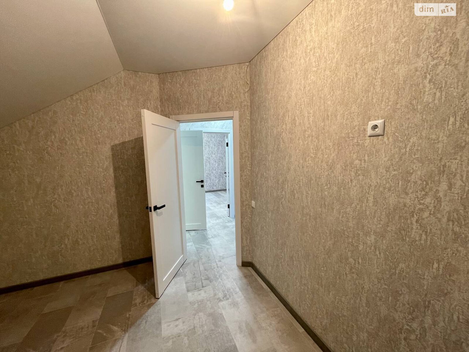 двухэтажный дом, 106.8 кв. м, кирпич. Продажа в Зарванцах фото 1 двухэтажный дом, 106.8 кв. м, кирпич. Продажа в Зарванцах фото 1