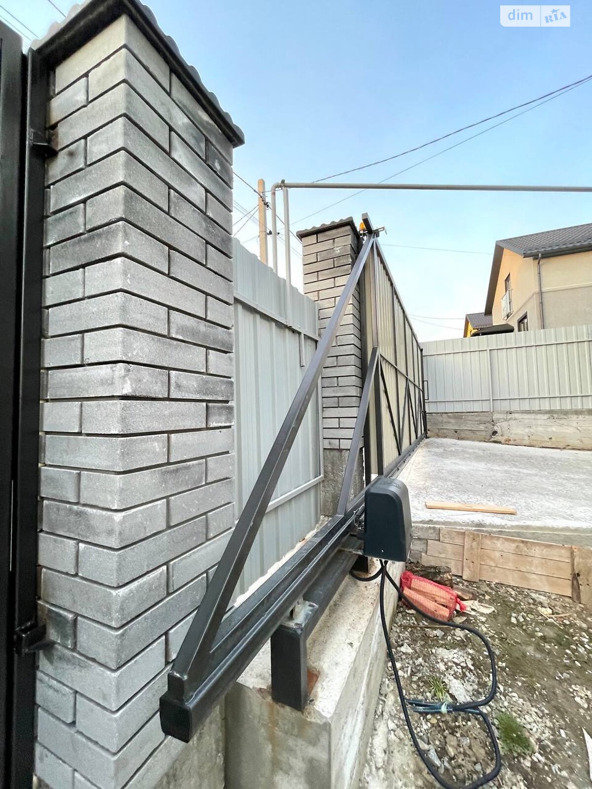 двухэтажный дом, 106.8 кв. м, кирпич. Продажа в Зарванцах фото 1 двухэтажный дом, 106.8 кв. м, кирпич. Продажа в Зарванцах фото 1