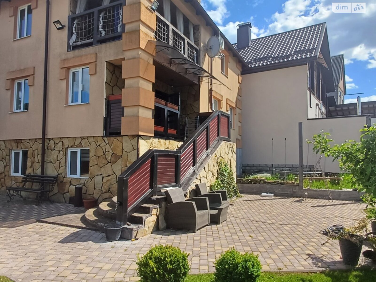 триповерховий будинок бесідка, 162 кв. м, цегла. Продаж в Вінниці, район Барське шосе фото 1 триповерховий будинок бесідка, 162 кв. м, цегла. Продаж в Вінниці, район Барське шосе фото 1