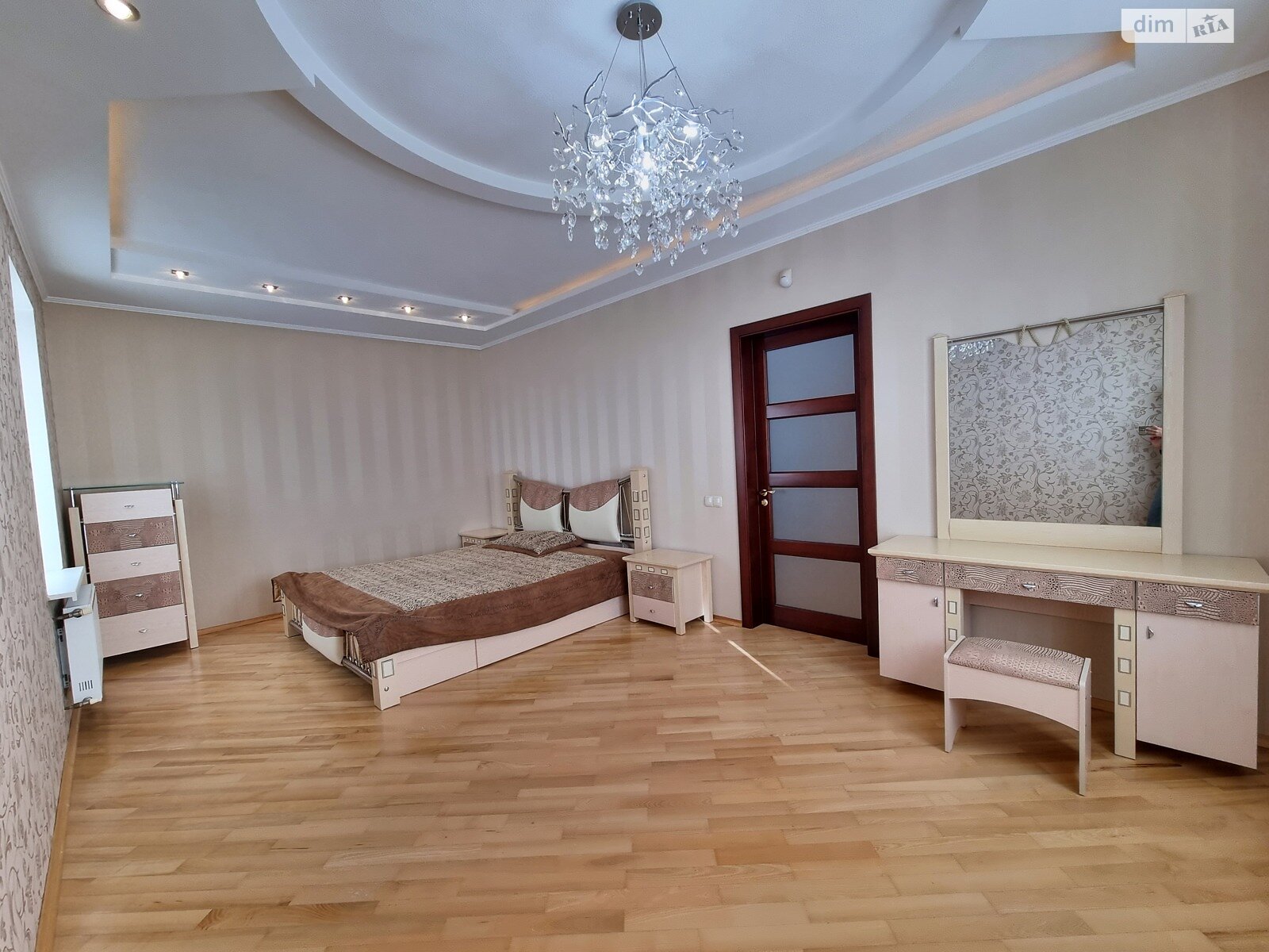 трехэтажный дом с верандой, 270 кв. м, кирпич. Продажа в Виннице фото 1