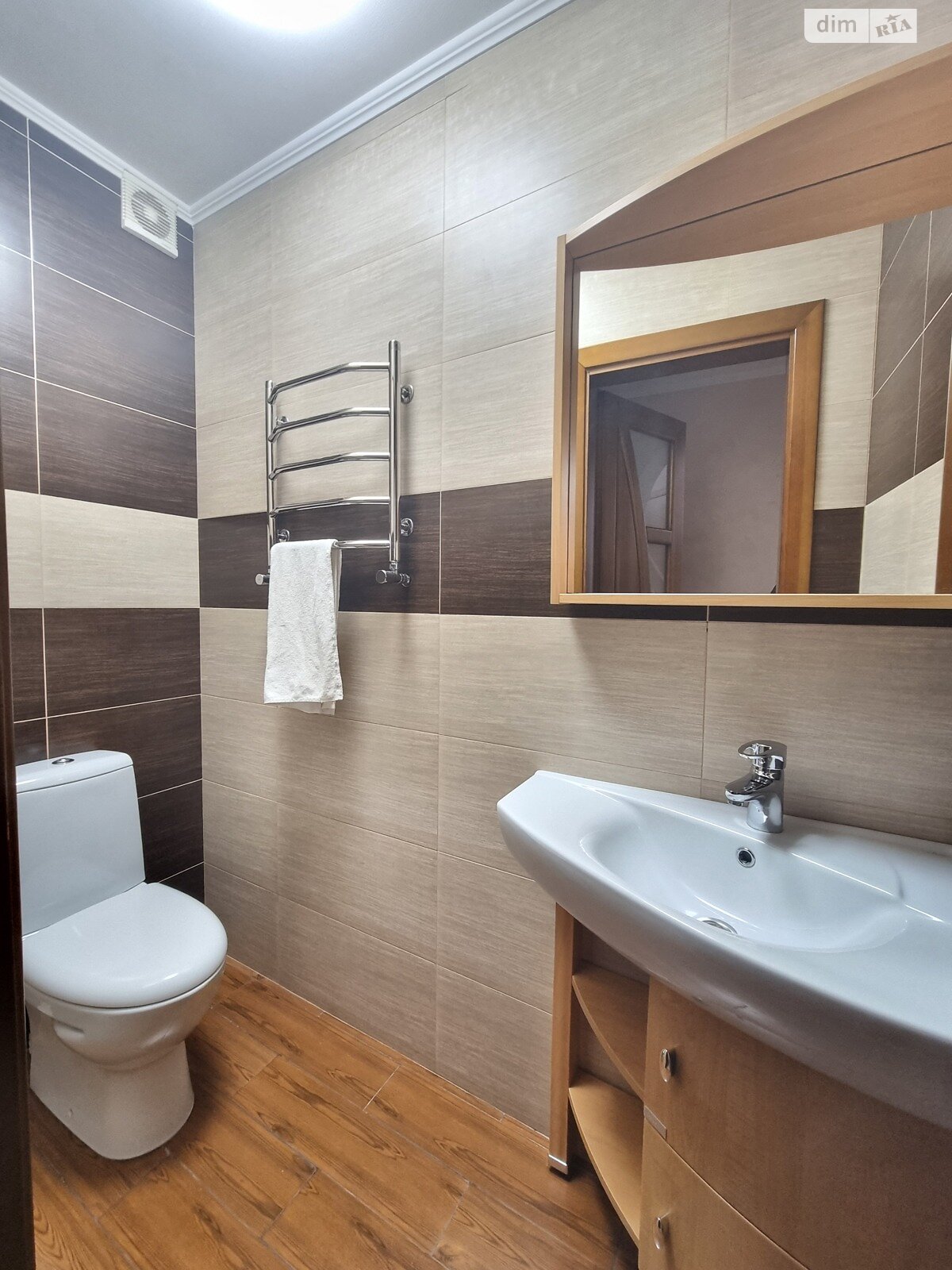 трехэтажный дом с верандой, 270 кв. м, кирпич. Продажа в Виннице фото 1 трехэтажный дом с верандой, 270 кв. м, кирпич. Продажа в Виннице фото 1