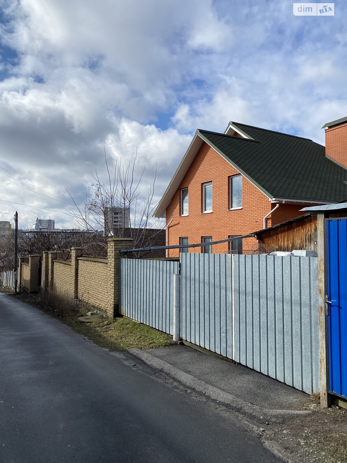 двухэтажный дом с гаражом, 400 кв. м, кирпич. Продажа в Виннице район Ближнее замостье фото 1 двухэтажный дом с гаражом, 400 кв. м, кирпич. Продажа в Виннице район Ближнее замостье фото 1