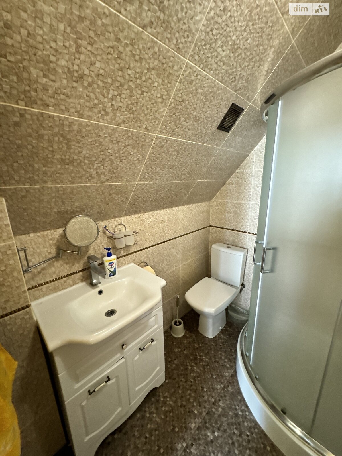 двухэтажный дом с отоплением, 160 кв. м, кирпич. Продажа в Виннице район Бучмы фото 1 двухэтажный дом с отоплением, 160 кв. м, кирпич. Продажа в Виннице район Бучмы фото 1