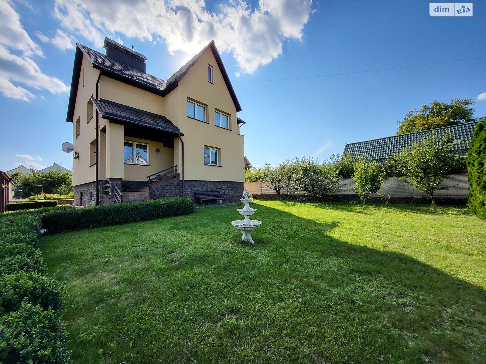 двухэтажный дом с балконом, 187 кв. м, кирпич. Продажа в Виннице район Гниванское шоссе фото 1 двухэтажный дом с балконом, 187 кв. м, кирпич. Продажа в Виннице район Гниванское шоссе фото 1