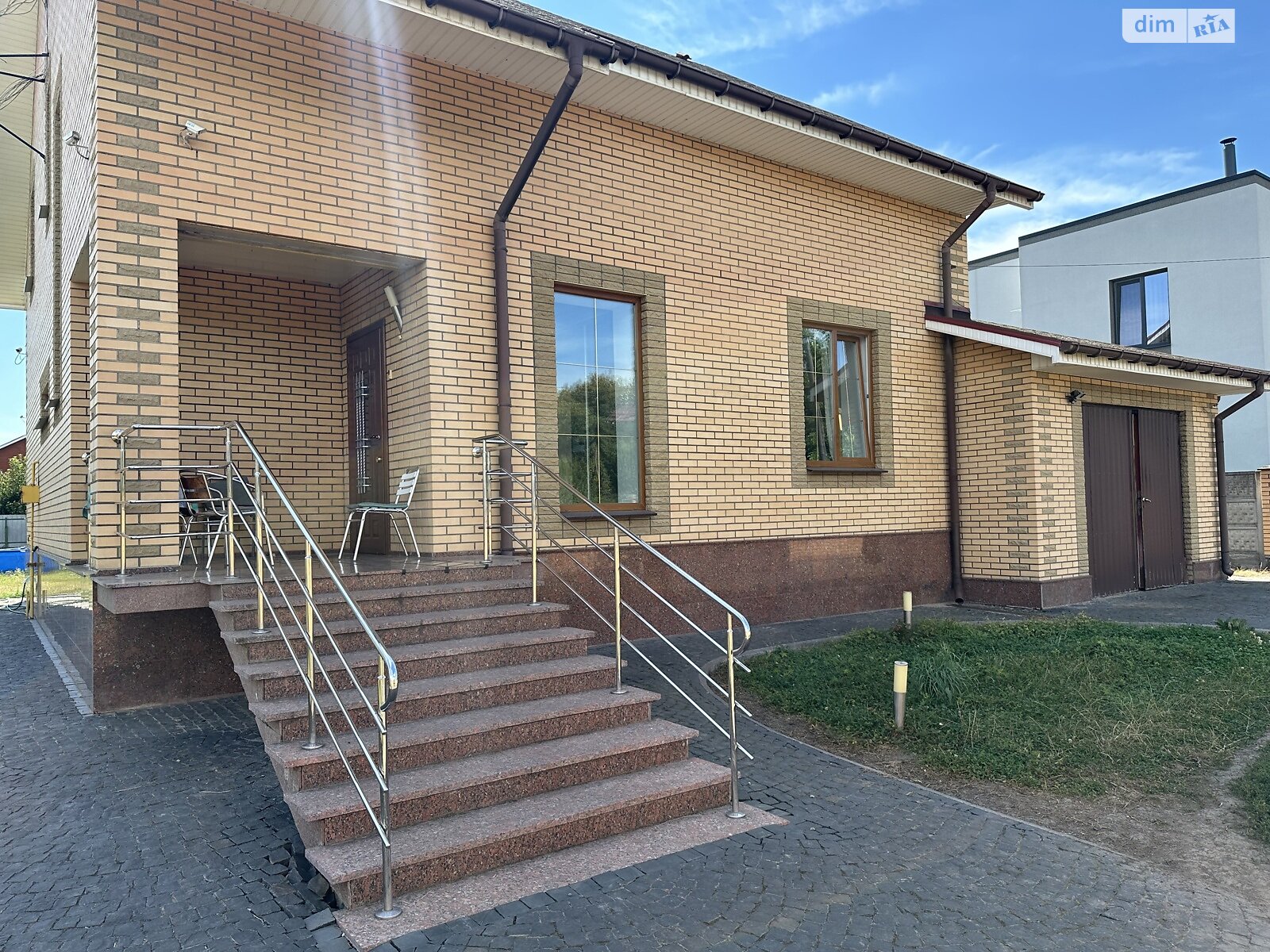 двухэтажный дом с гаражом, 224 кв. м, кирпич. Продажа в Виннице район Гниванское шоссе фото 1 двухэтажный дом с гаражом, 224 кв. м, кирпич. Продажа в Виннице район Гниванское шоссе фото 1
