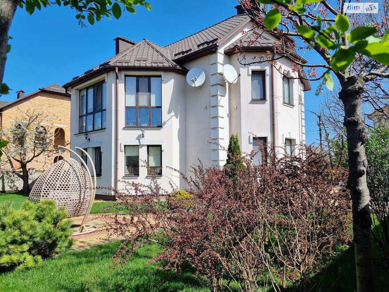 трехэтажный дом с верандой, 250 кв. м, кирпич. Продажа в Агрономичном фото 1 трехэтажный дом с верандой, 250 кв. м, кирпич. Продажа в Агрономичном фото 1