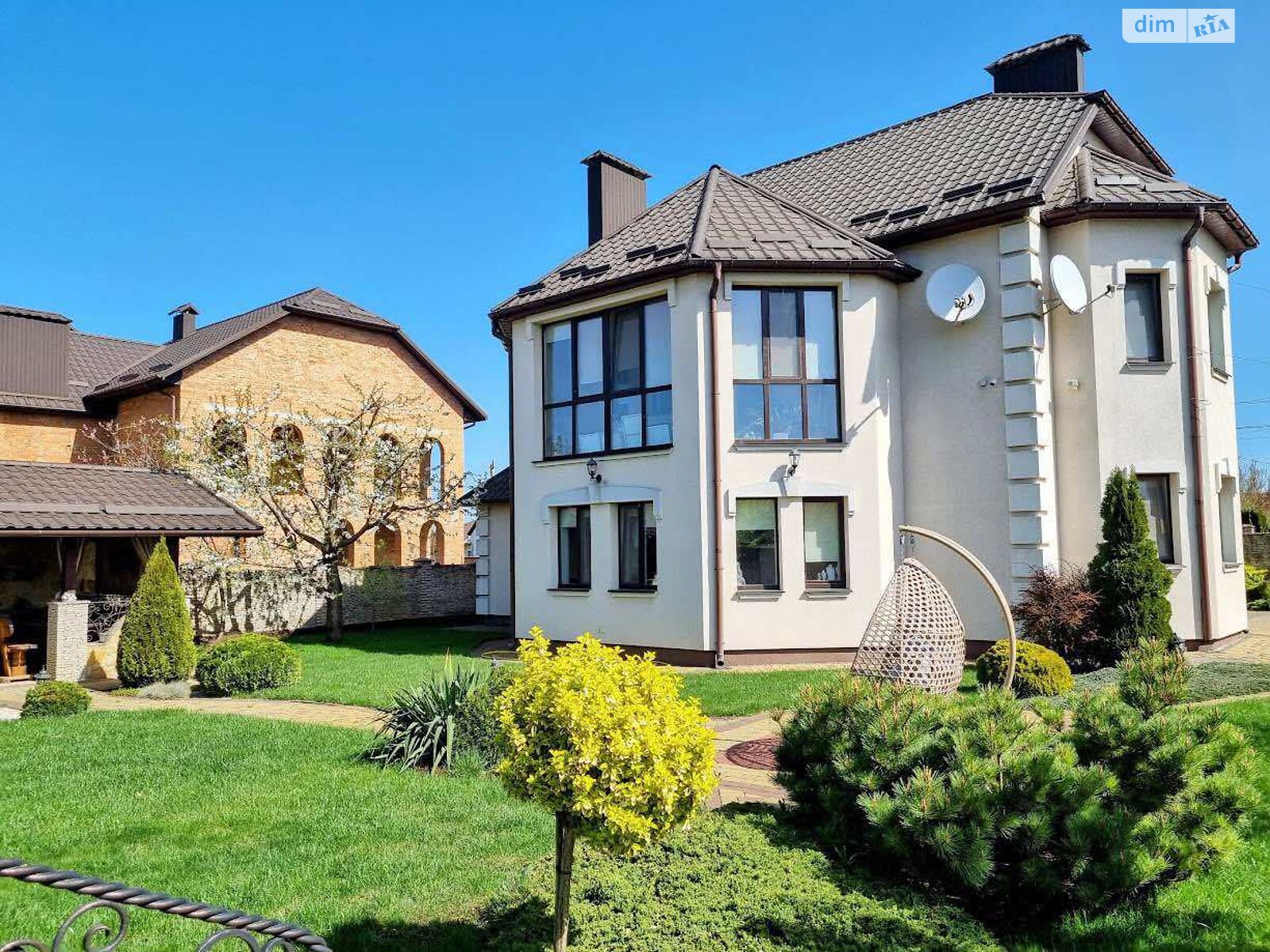 трехэтажный дом с верандой, 250 кв. м, кирпич. Продажа в Агрономичном фото 1 трехэтажный дом с верандой, 250 кв. м, кирпич. Продажа в Агрономичном фото 1