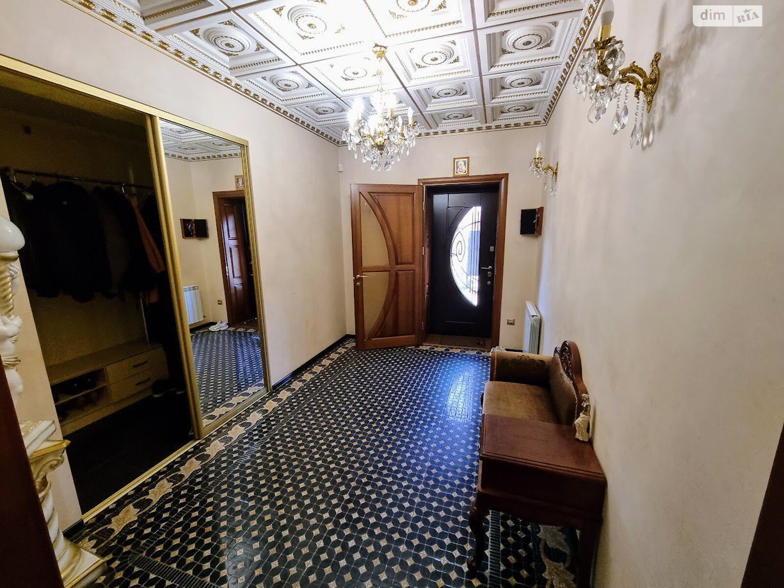 трехэтажный дом с верандой, 250 кв. м, кирпич. Продажа в Агрономичном фото 1 трехэтажный дом с верандой, 250 кв. м, кирпич. Продажа в Агрономичном фото 1