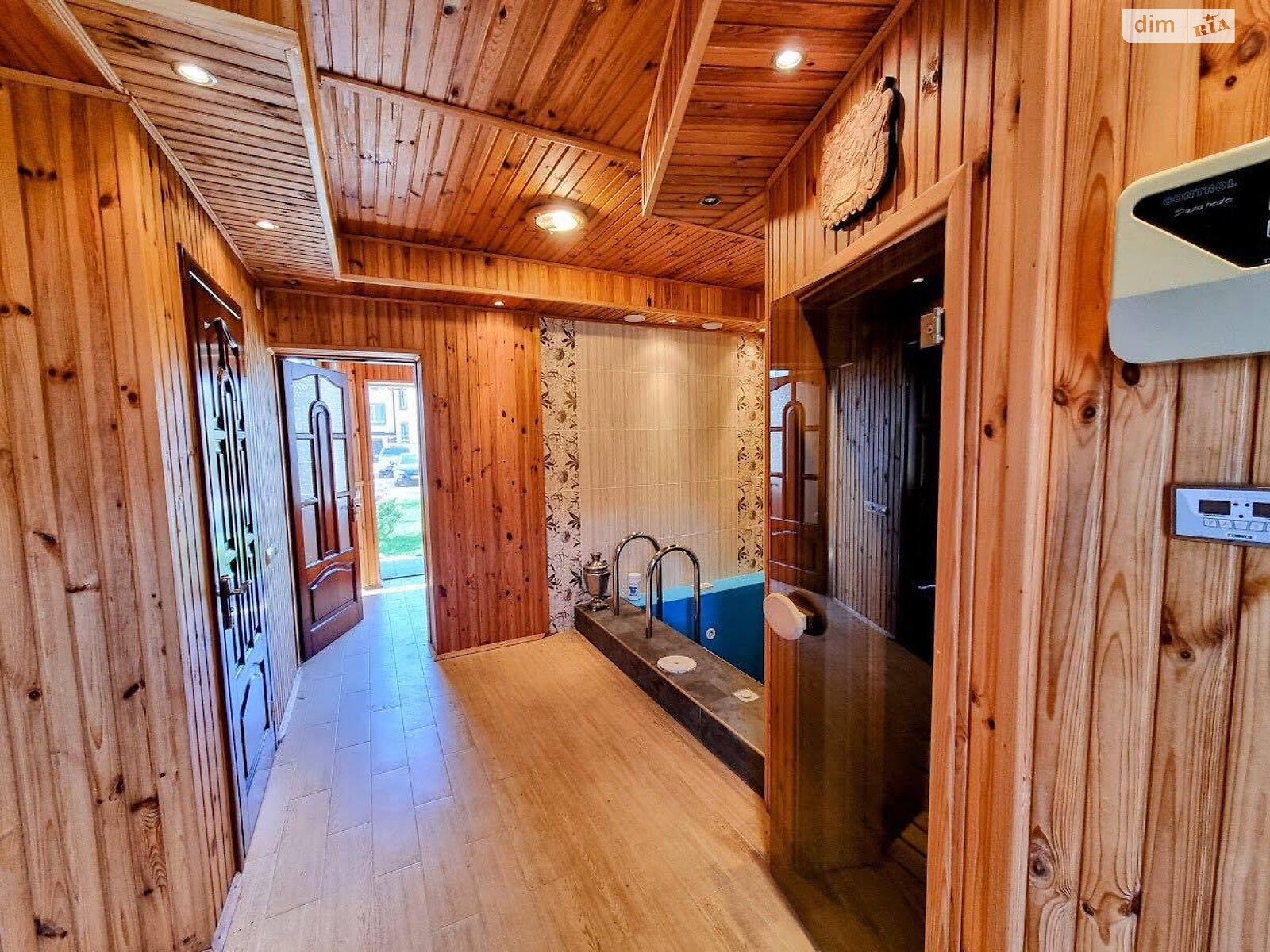 трехэтажный дом с верандой, 250 кв. м, кирпич. Продажа в Агрономичном фото 1 трехэтажный дом с верандой, 250 кв. м, кирпич. Продажа в Агрономичном фото 1