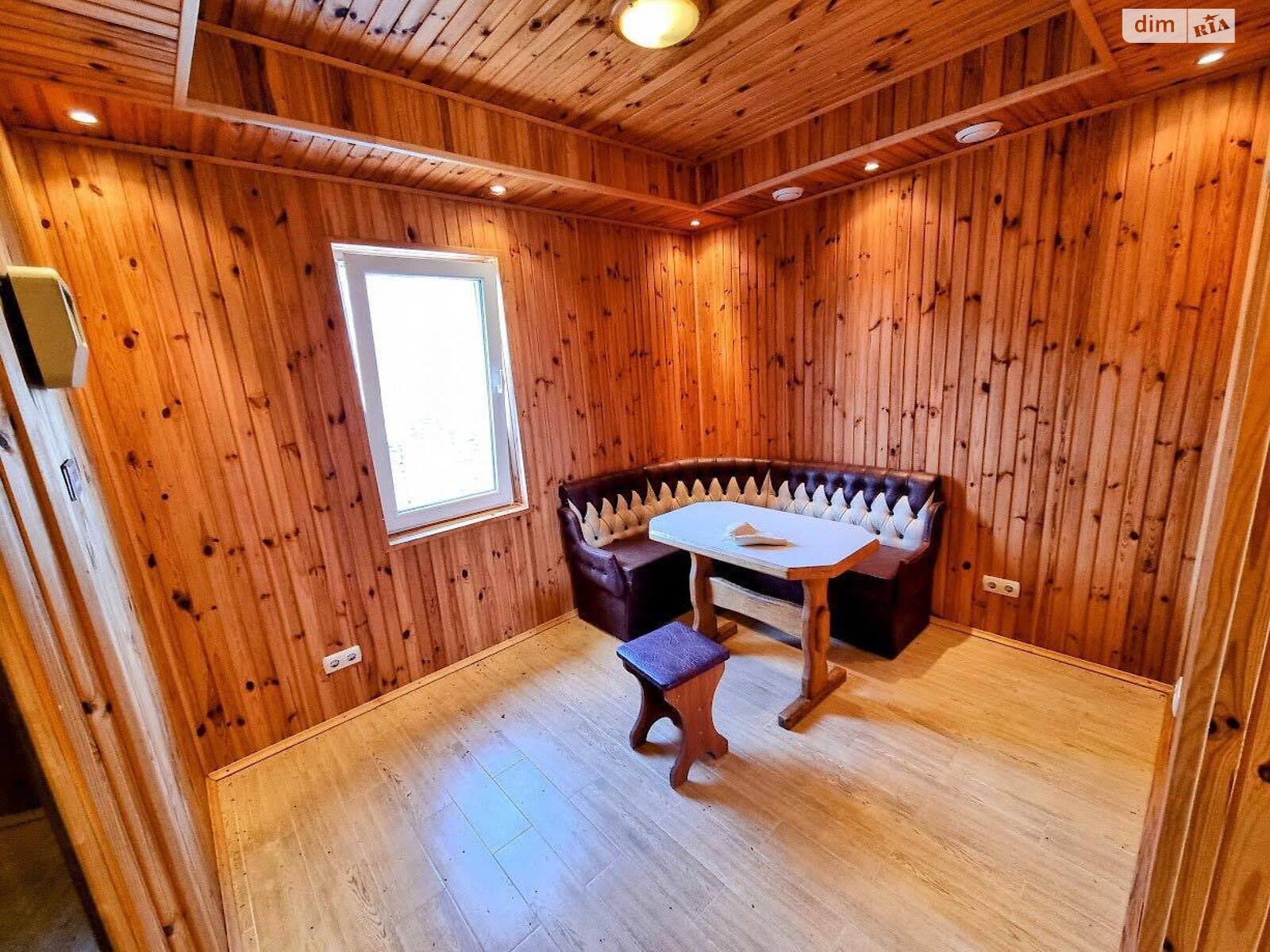 трехэтажный дом с верандой, 250 кв. м, кирпич. Продажа в Агрономичном фото 1 трехэтажный дом с верандой, 250 кв. м, кирпич. Продажа в Агрономичном фото 1