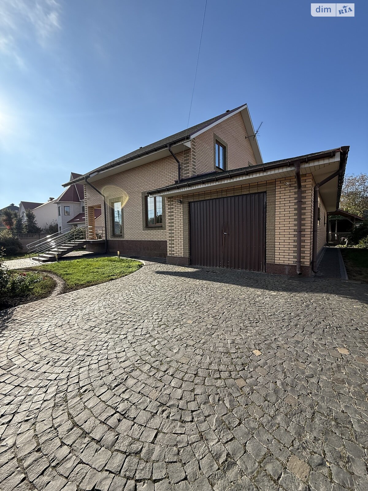 двухэтажный дом с гаражом, 226 кв. м, кирпич. Продажа в Виннице фото 1