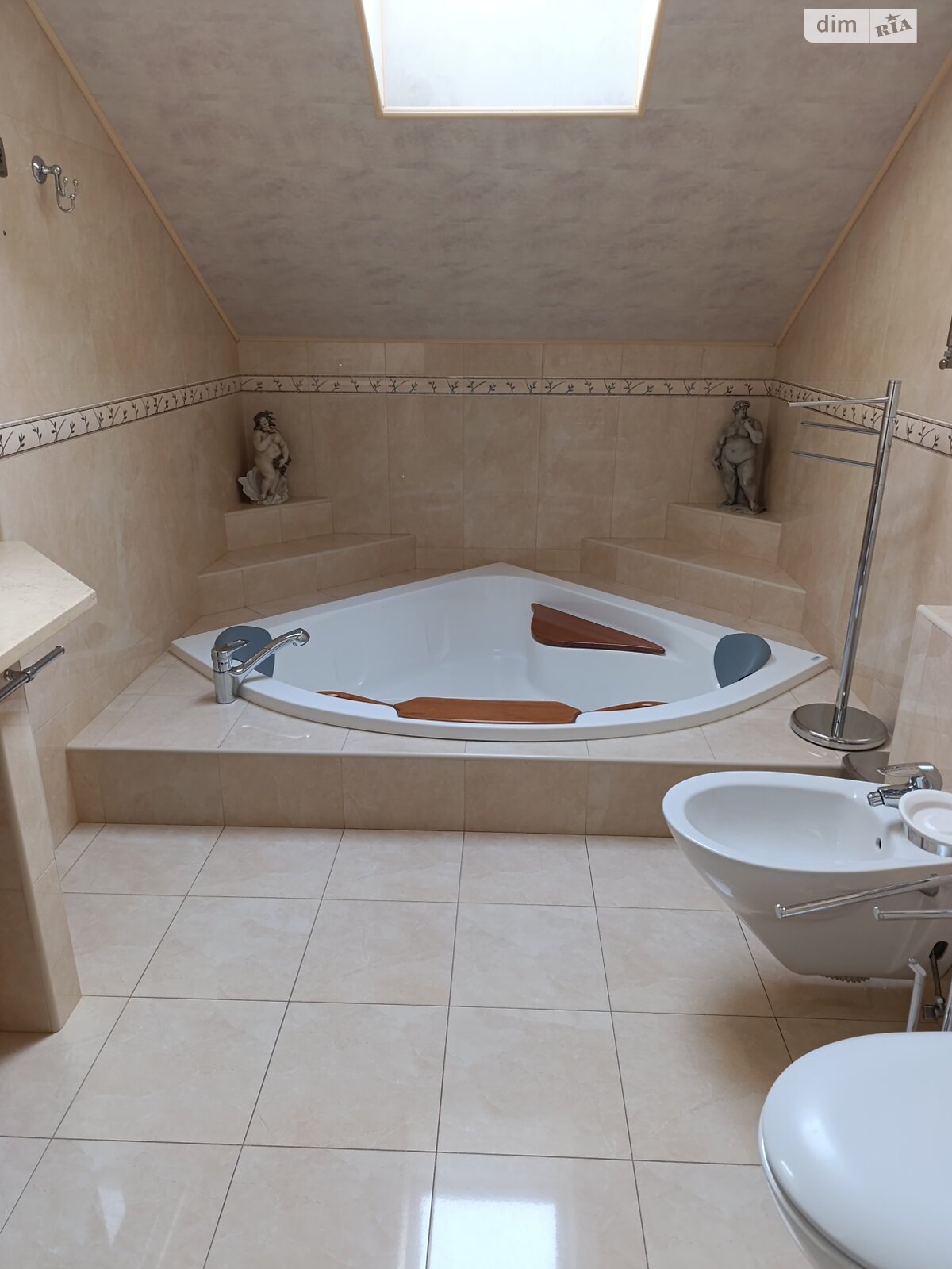 двухэтажный дом с верандой, 244 кв. м, кирпич. Продажа в Виннице фото 1