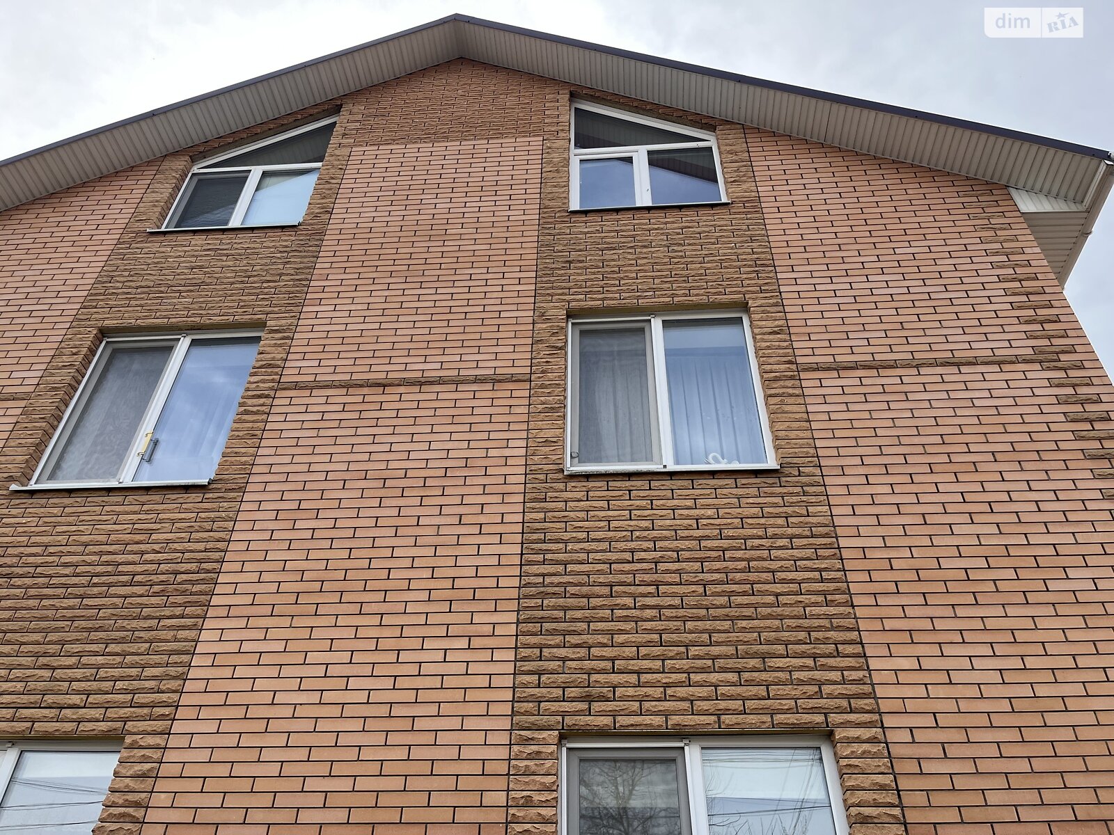 трехэтажный дом с отоплением, 362 кв. м, кирпич. Продажа в Виннице район Корея фото 1 трехэтажный дом с отоплением, 362 кв. м, кирпич. Продажа в Виннице район Корея фото 1