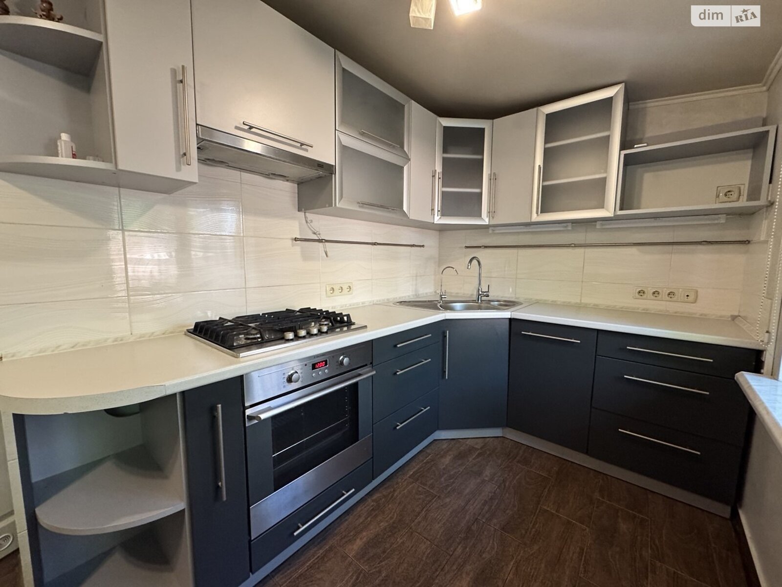 двухэтажный дом с гаражом, 126 кв. м, кирпич. Продажа в Виннице район Корея фото 1 двухэтажный дом с гаражом, 126 кв. м, кирпич. Продажа в Виннице район Корея фото 1
