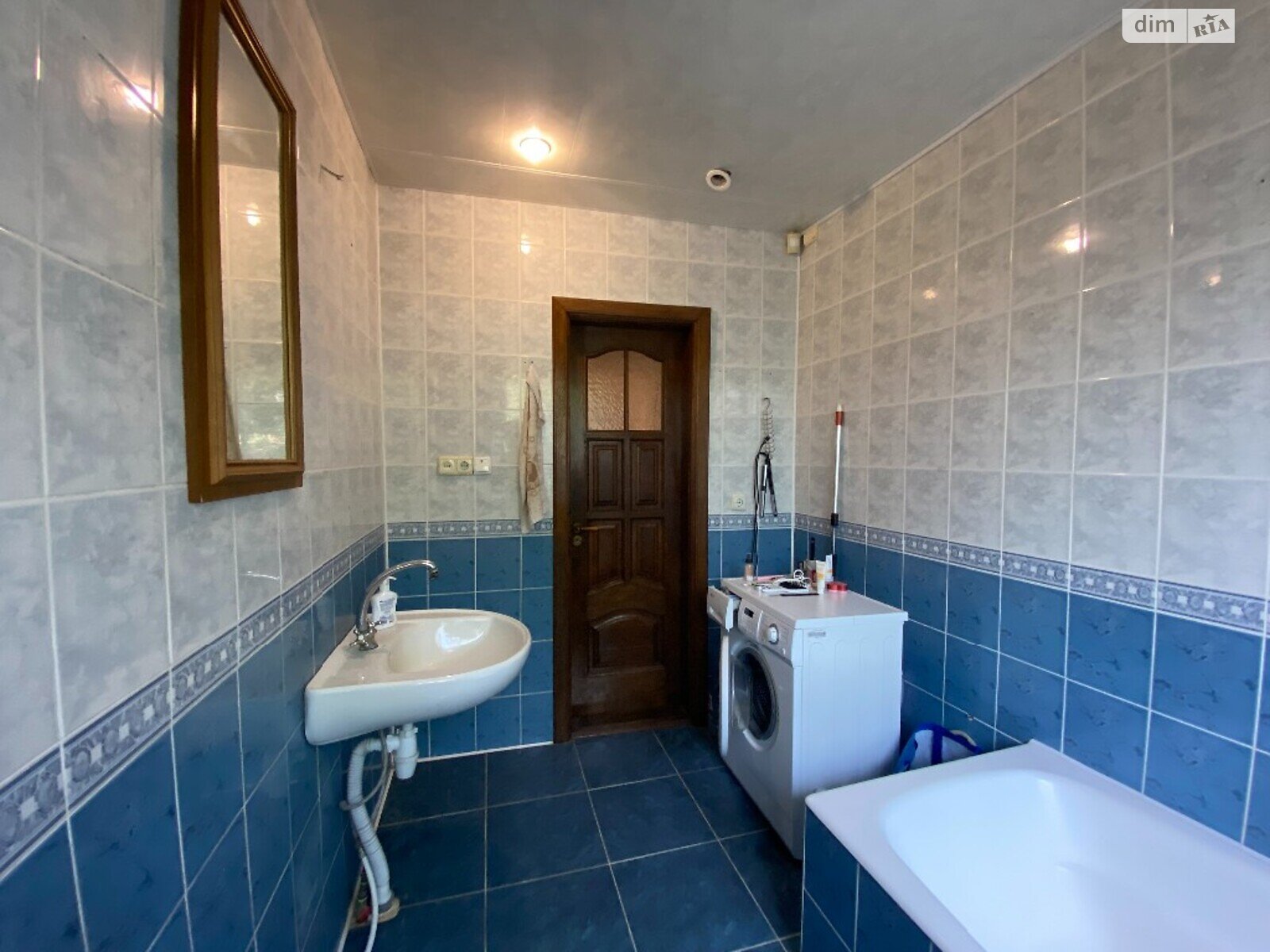 трехэтажный дом с отоплением, 220 кв. м, кирпич. Продажа в Виннице район Корея фото 1 трехэтажный дом с отоплением, 220 кв. м, кирпич. Продажа в Виннице район Корея фото 1