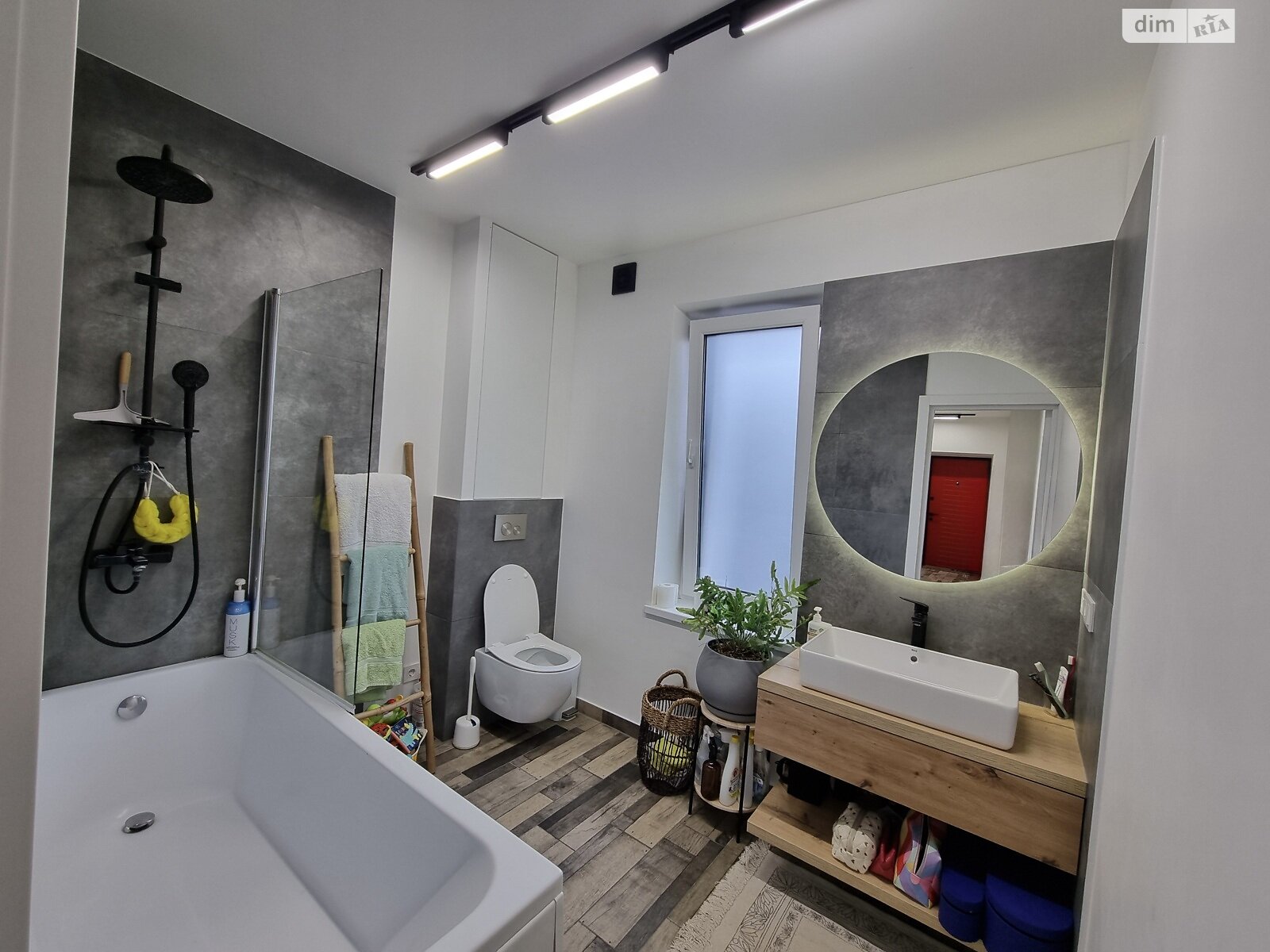 двухэтажный дом, 200 кв. м, газобетон. Продажа в Виннице район Корея фото 1 двухэтажный дом, 200 кв. м, газобетон. Продажа в Виннице район Корея фото 1