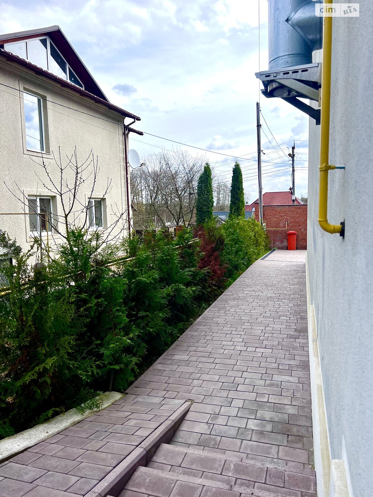 двухэтажный дом с гаражом, 300 кв. м, кирпич. Продажа в Виннице район Корея фото 1 двухэтажный дом с гаражом, 300 кв. м, кирпич. Продажа в Виннице район Корея фото 1