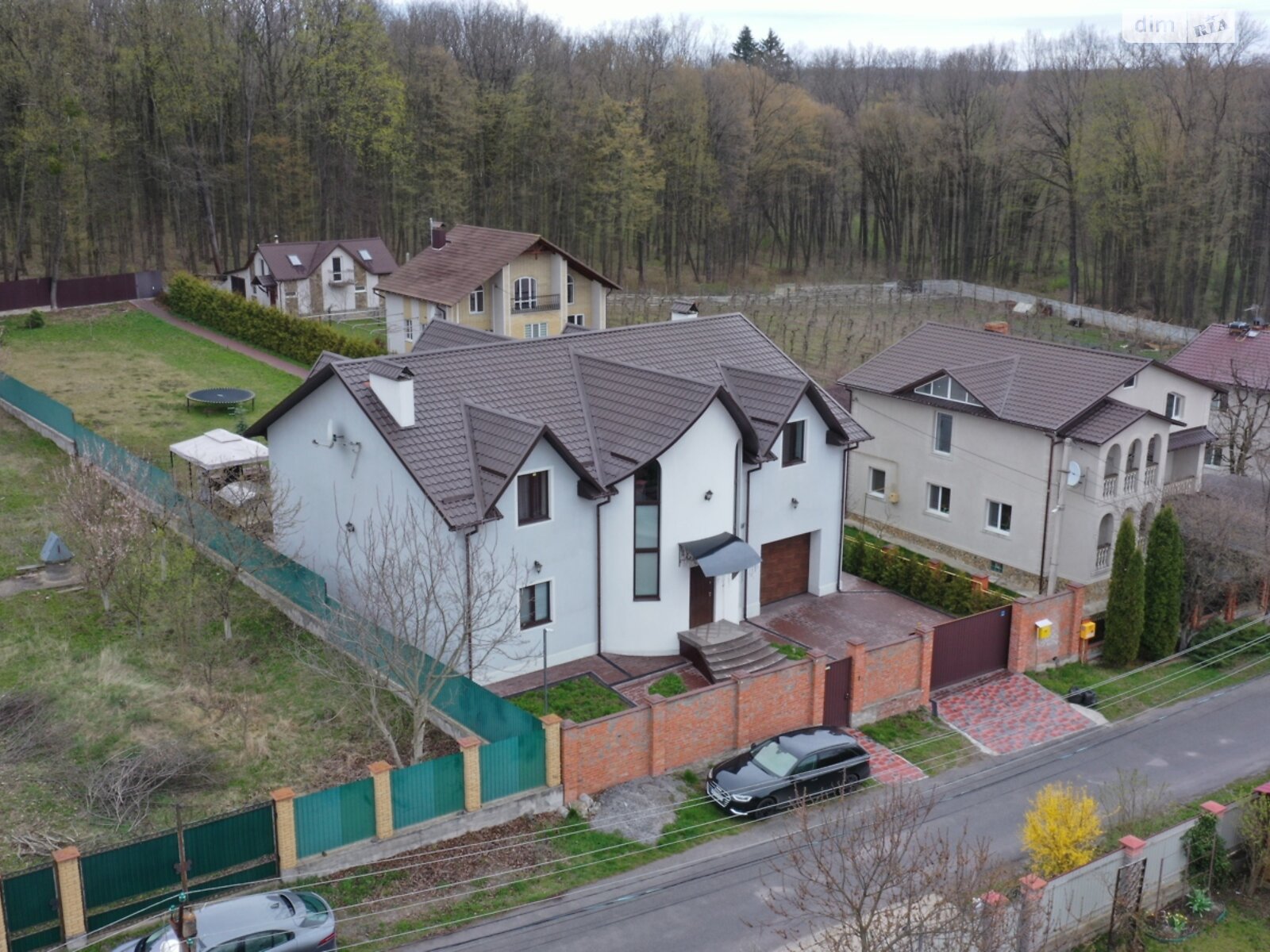 двухэтажный дом с гаражом, 300 кв. м, кирпич. Продажа в Виннице район Корея фото 1 двухэтажный дом с гаражом, 300 кв. м, кирпич. Продажа в Виннице район Корея фото 1