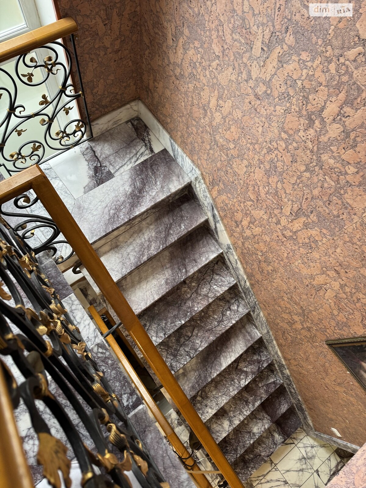 двухэтажный дом, 300 кв. м, кирпич. Продажа в Виннице район Корея фото 1 двухэтажный дом, 300 кв. м, кирпич. Продажа в Виннице район Корея фото 1