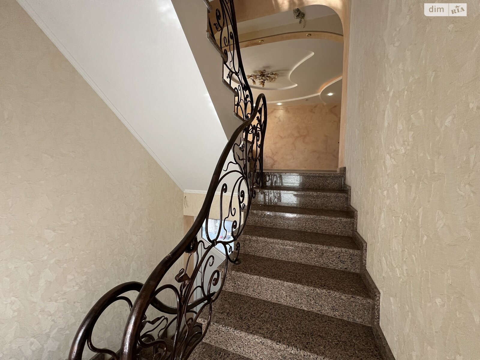 трехэтажный дом с балконом, 248.2 кв. м, кирпич. Продажа в Виннице район Пирогово фото 1 трехэтажный дом с балконом, 248.2 кв. м, кирпич. Продажа в Виннице район Пирогово фото 1