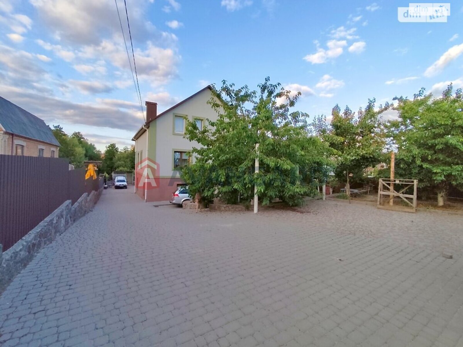 трехэтажный дом, 200 кв. м, кирпич. Продажа в Виннице район Ленинский фото 1