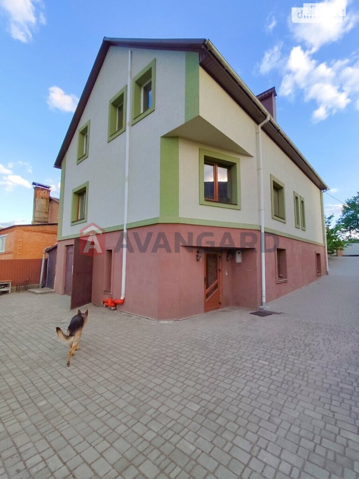 трехэтажный дом, 200 кв. м, кирпич. Продажа в Виннице район Ленинский фото 1