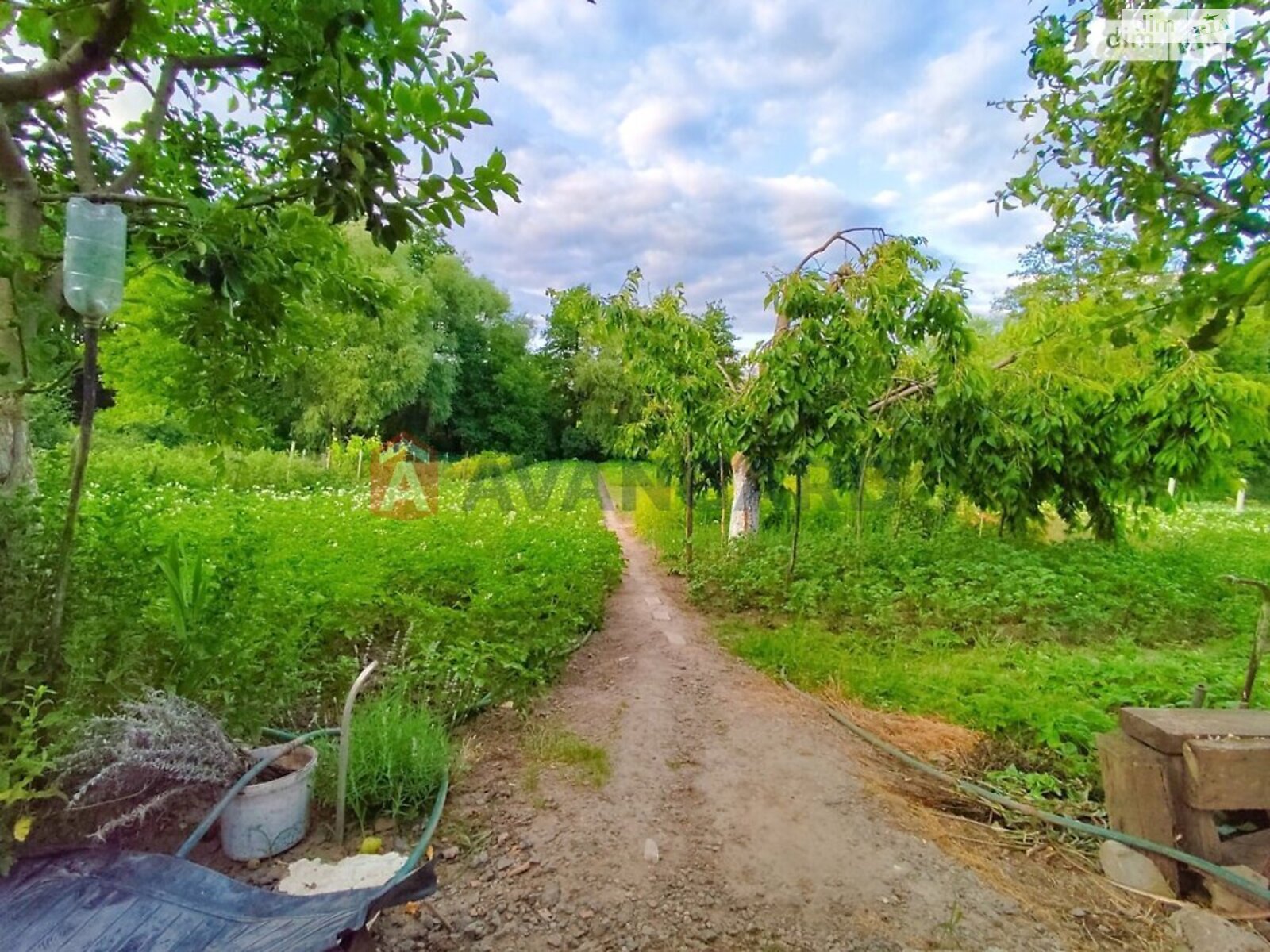 трехэтажный дом, 200 кв. м, кирпич. Продажа в Виннице район Ленинский фото 1