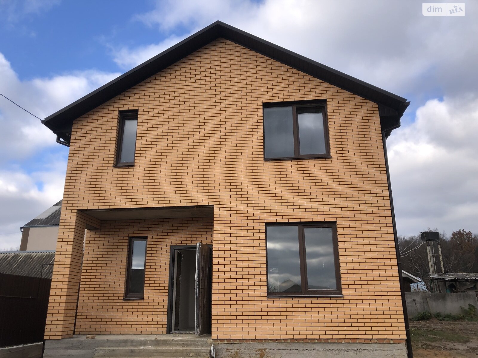 двухэтажный дом, 120 кв. м, кирпич. Продажа в Парпуровцах фото 1