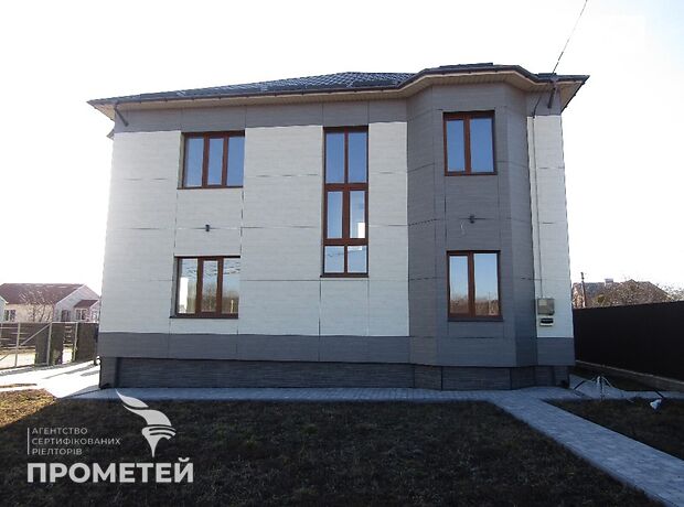 двухэтажный дом с отоплением, 200 кв. м, кирпич. Продажа в Майдане-Чапельском фото 1 двухэтажный дом с отоплением, 200 кв. м, кирпич. Продажа в Майдане-Чапельском фото 1