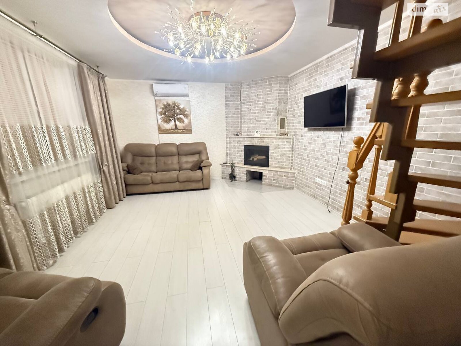 двухэтажный дом с верандой, 80 кв. м, кирпич. Продажа в Виннице район Старый город фото 1